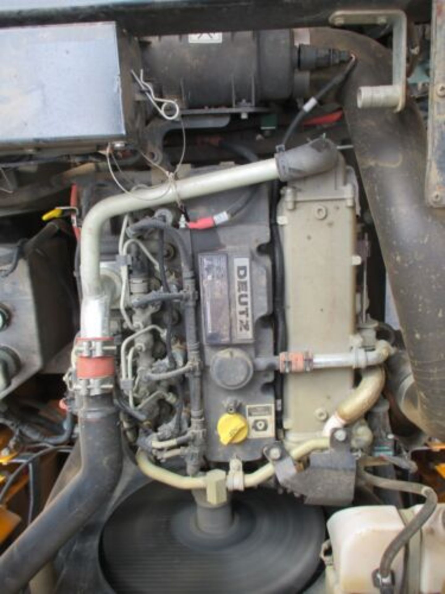 YEAR 2015 DUMPER: DEUTZ 4-CYLINDER TURBO ENGINE - Image 9 of 12