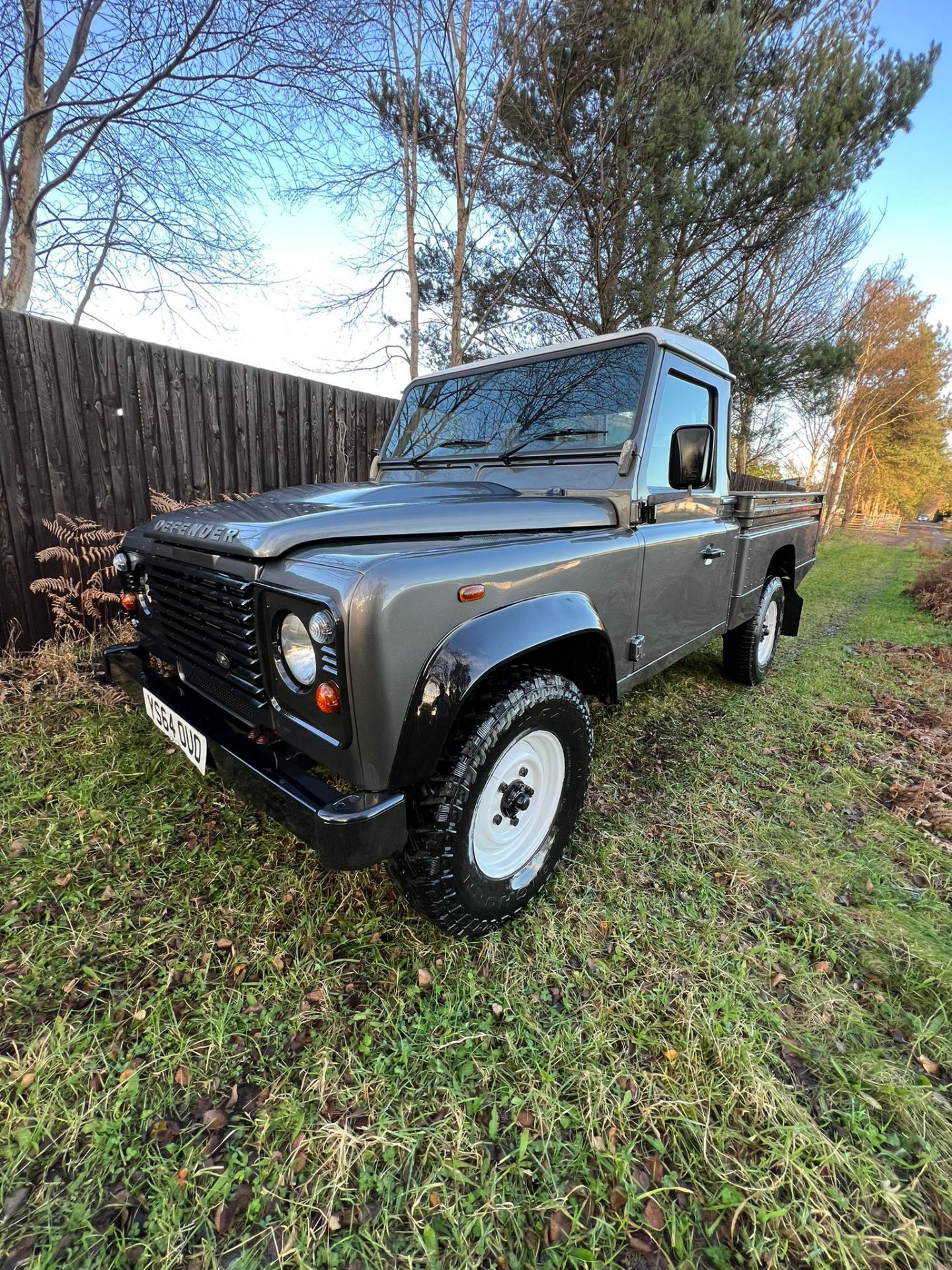 SINGLE-OWNER GEM: LAND ROVER 2.2 TDCI, FULL SERVICE HISTORY, 132K MILES - Image 4 of 19