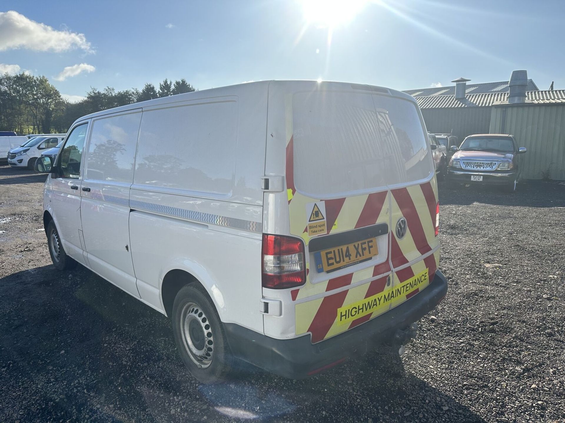 WHITE WORKHORSE: 2014 TRANSPORTER T30 2.0 TDI LONG MOT - Image 12 of 15