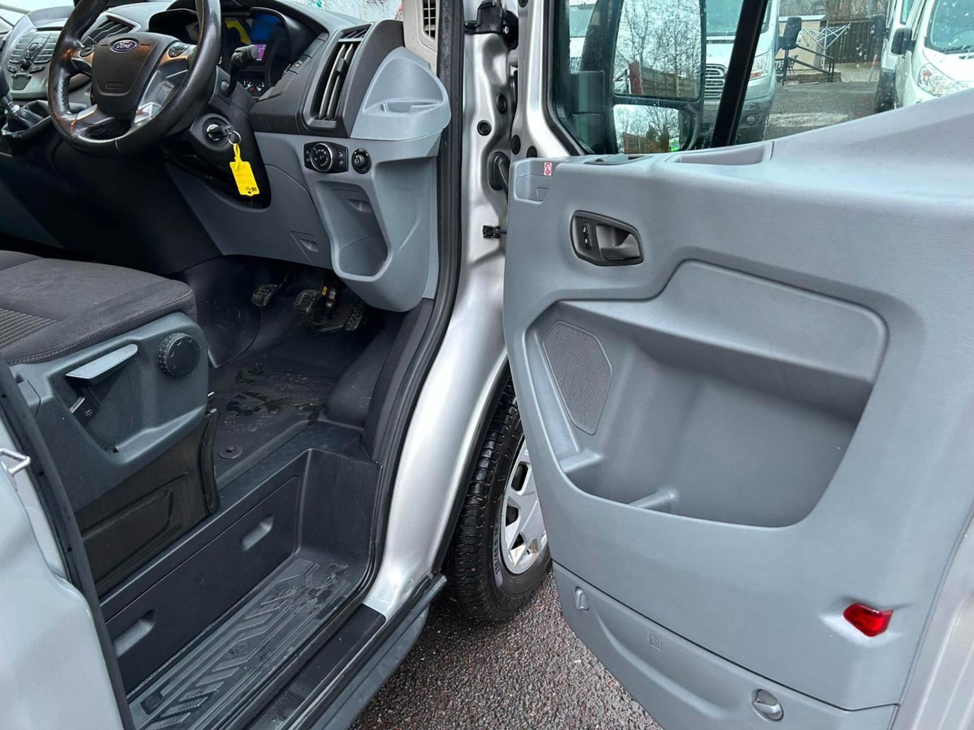 2019 FORD TRANSIT 2.0 TDCI: L4 H4 EXTRA LONG WHEELBASE, MANUAL" - Image 4 of 11