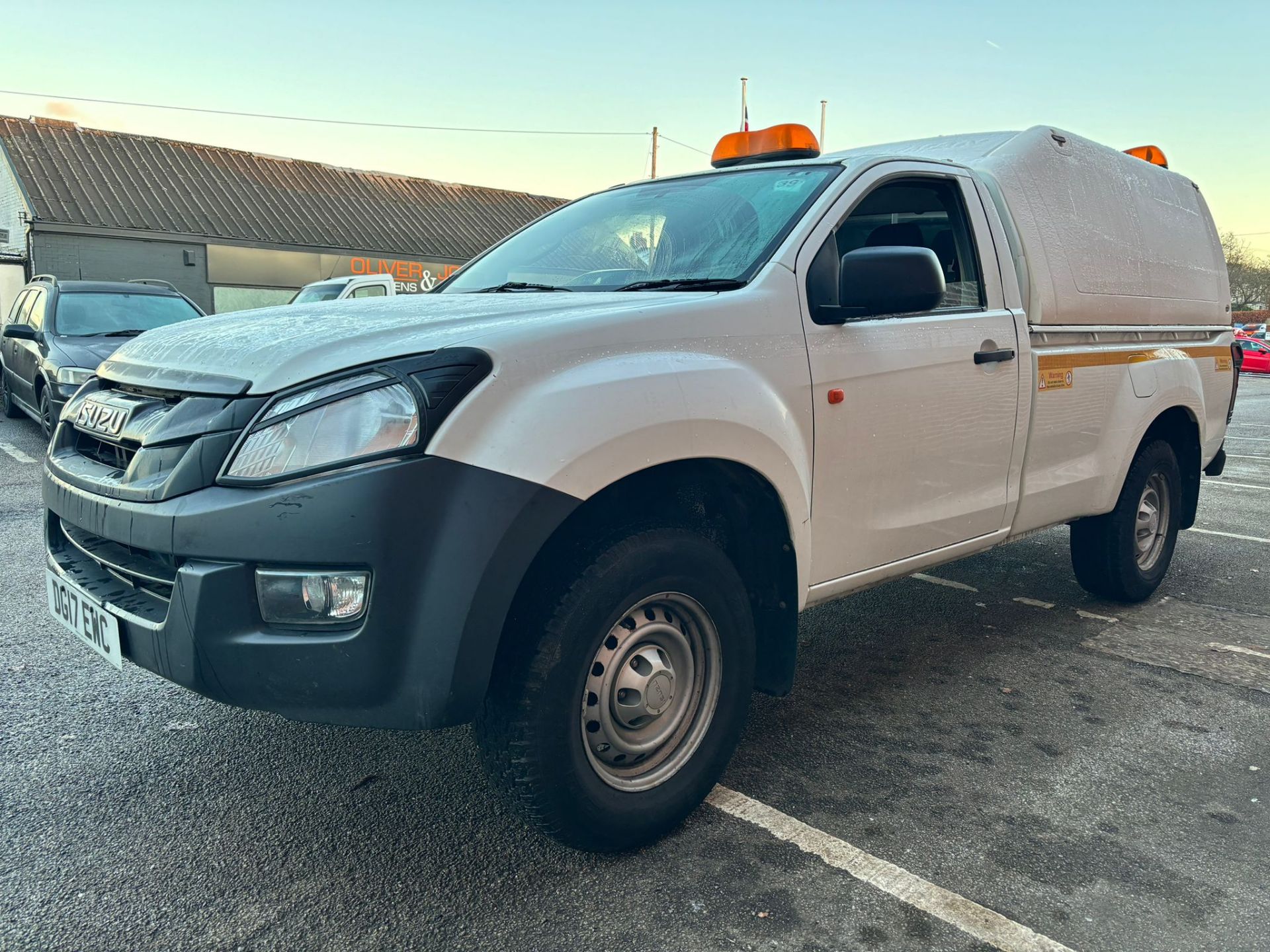 ISUZU DMAX SINGLE CAB PICKUP TRUCK - Image 10 of 11