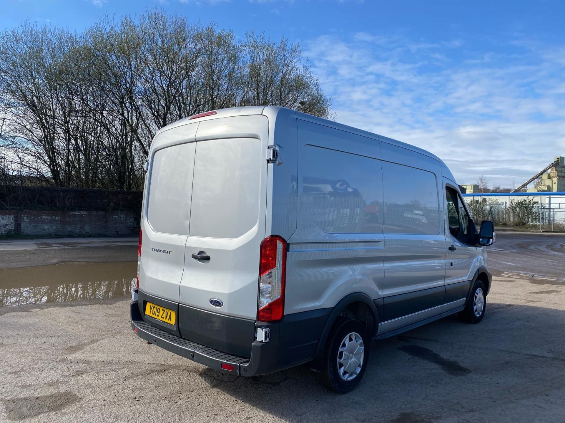 2019 FORD TRANSIT 2.0TDCI 130PS EURO6 290 L2H2 TREND - Image 9 of 12