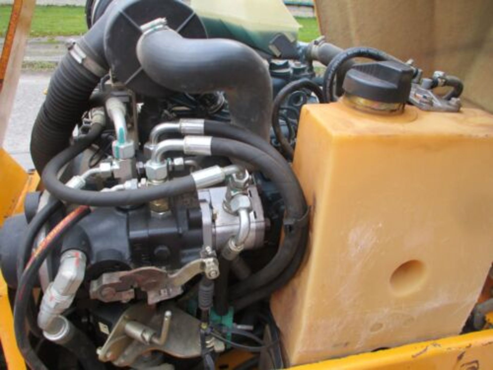 2011 TEREX TV800: KUBOTA ENGINE EFFICIENCY - Image 9 of 10