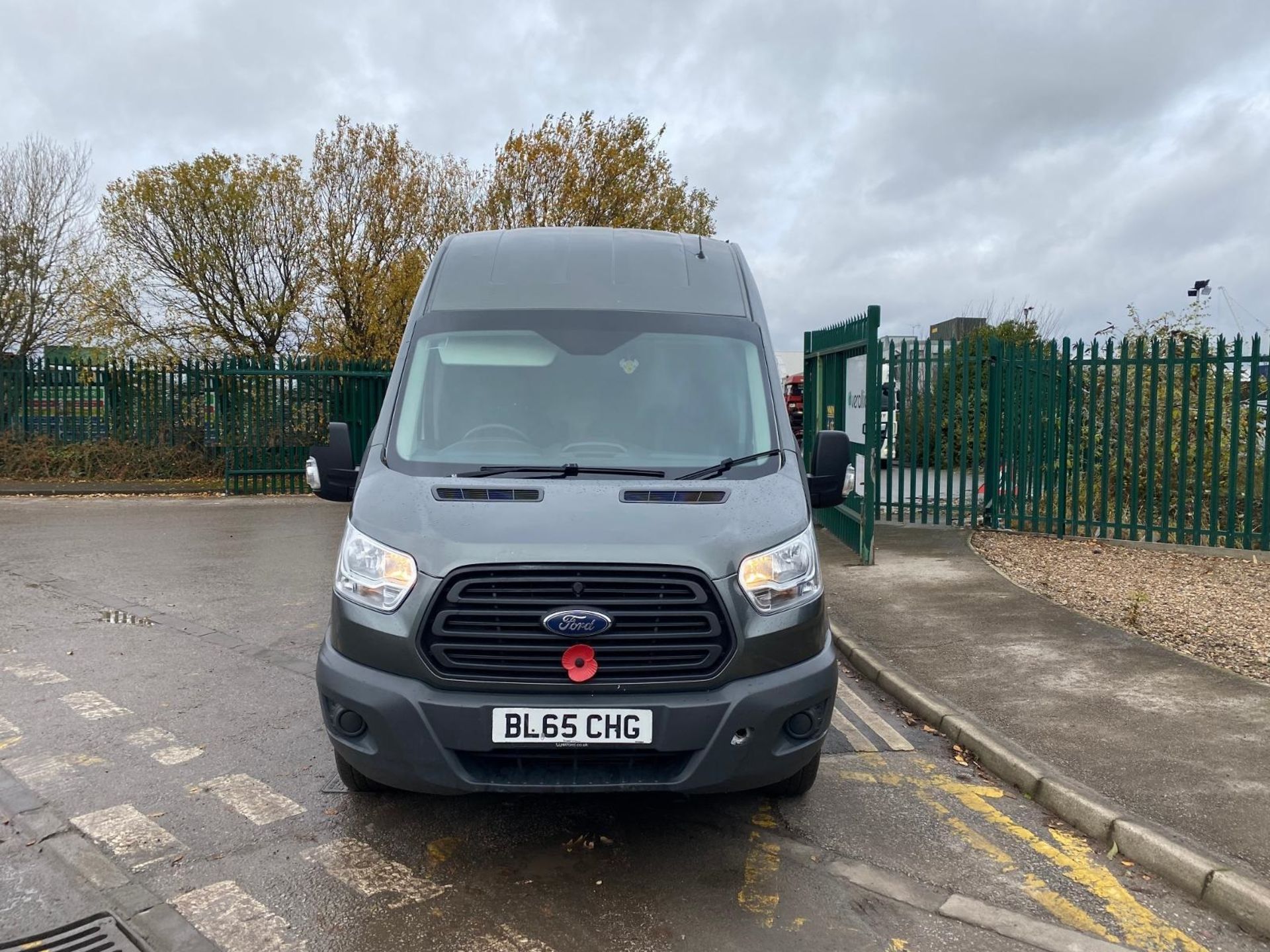 ON THE MOVE: 2015 FORD TRANSIT, DIESEL, MANUAL, FULLY EQUIPPED - Image 3 of 16