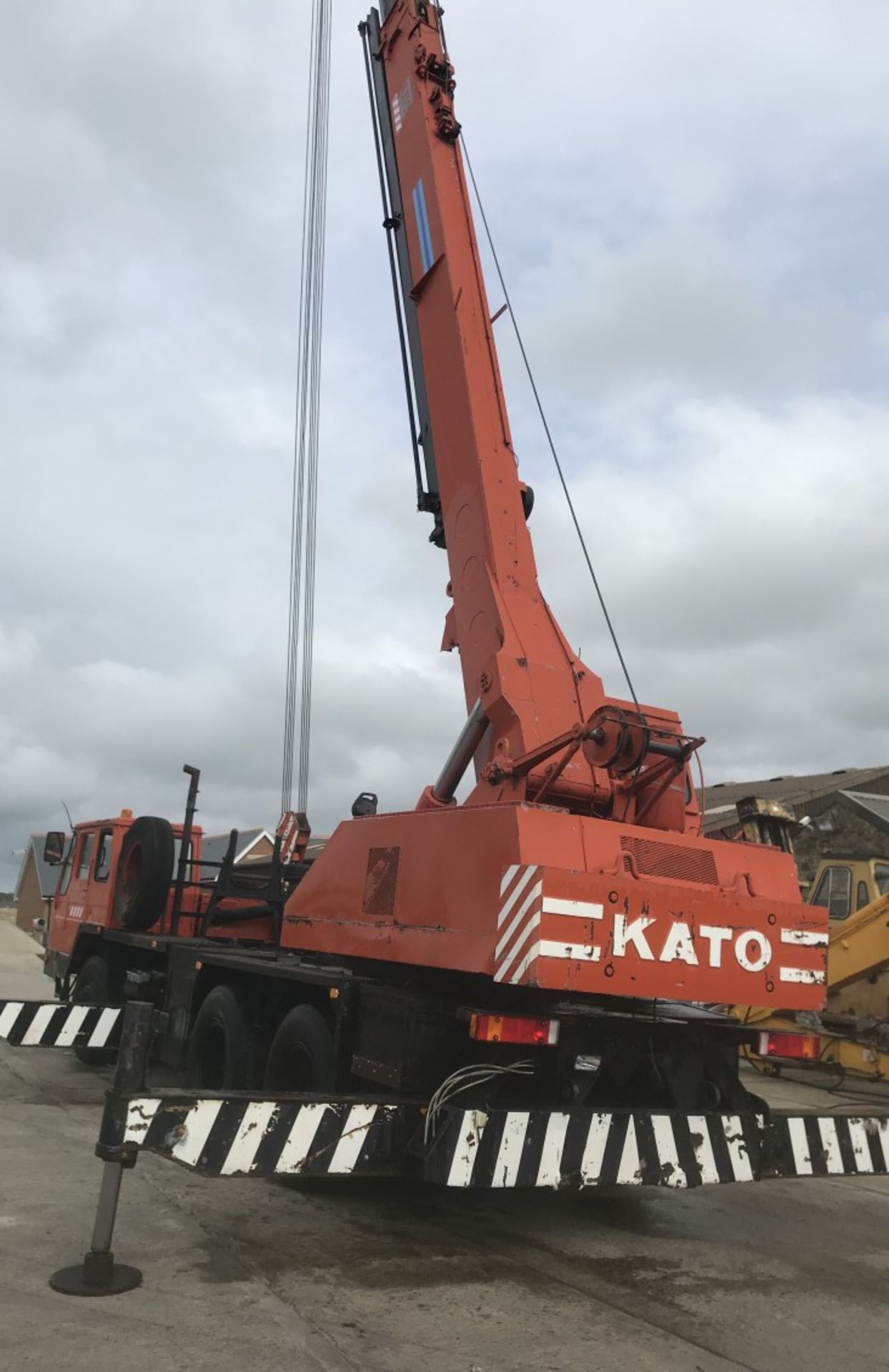 KATO NK200 BE 25 TON TRUCK CRANE - Image 16 of 26