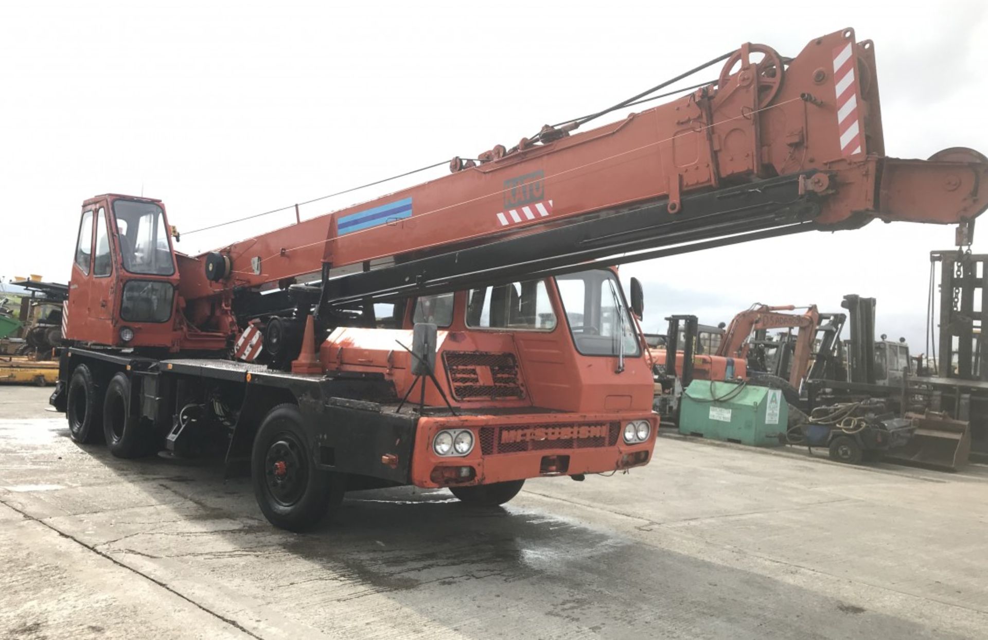 KATO NK200 BE 25 TON TRUCK CRANE - Image 24 of 26