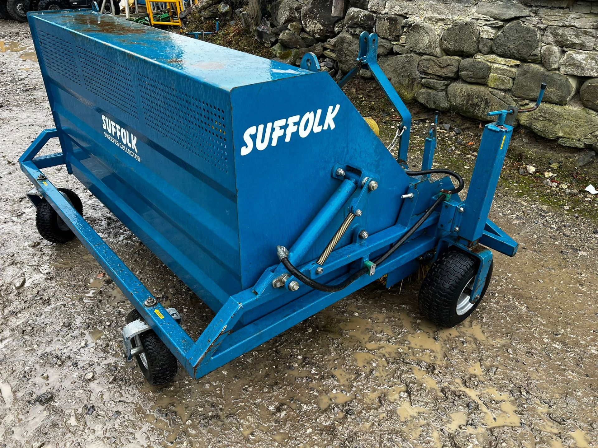 SUFFOLK PADDOCK SWEEPER - Image 5 of 9