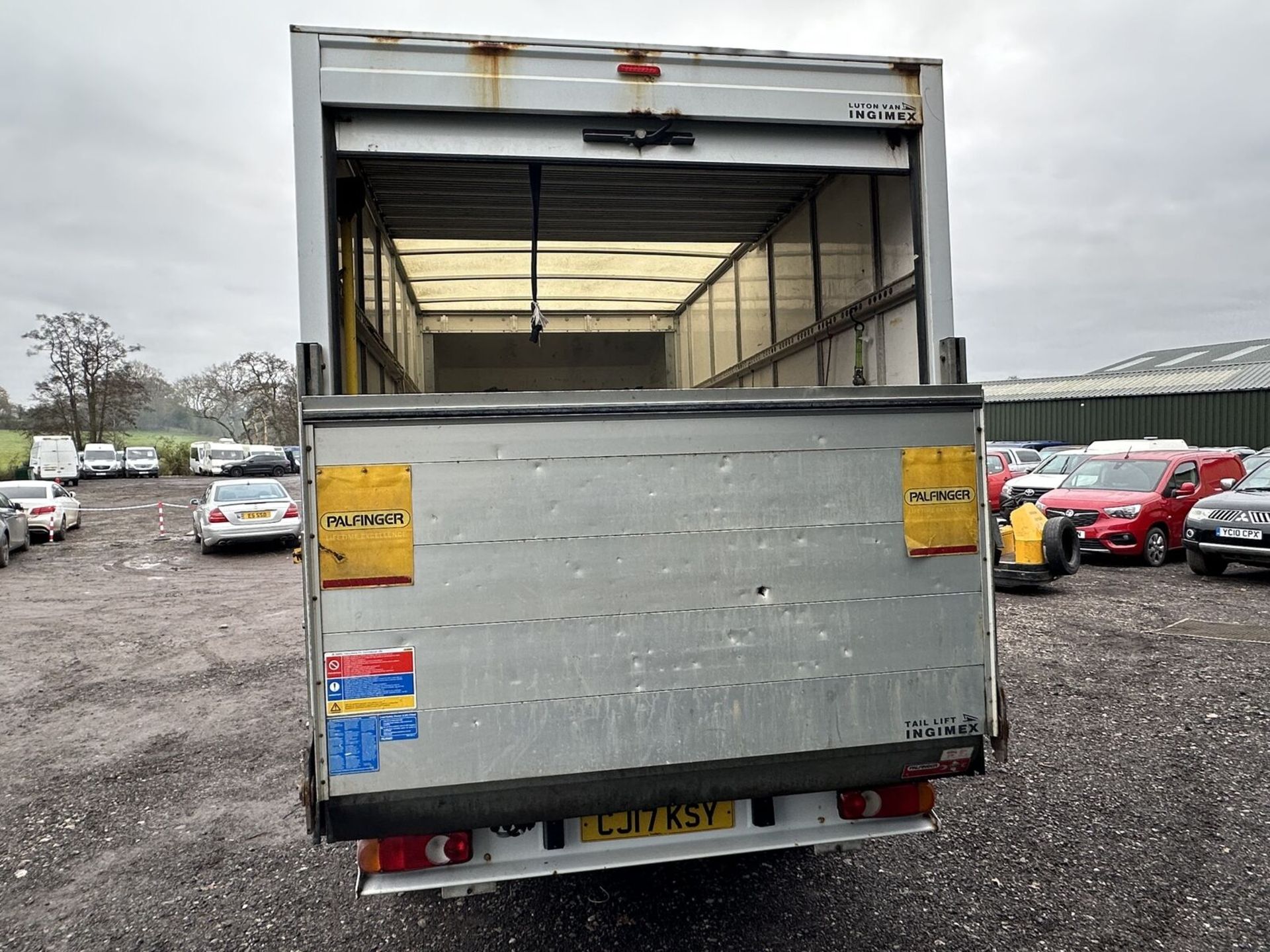 101K MILES - 2017 LUTON BOX WORKHORSE: PEUGEOT BOXER - NO VAT ON HAMMER - Image 9 of 11