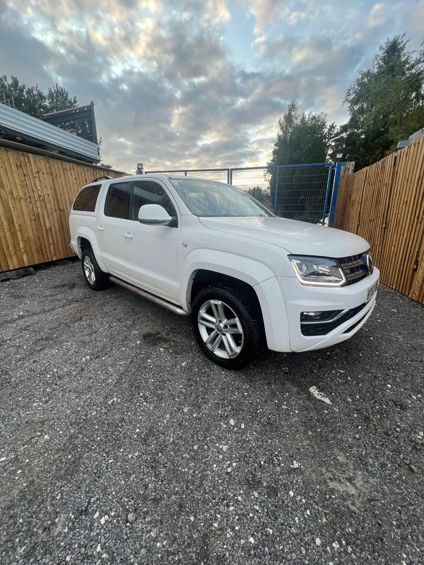 2018 VOLKSWAGEN AMAROK 3.0 TDI V6 BLUEMOTION TECH HIGHLINE DOUBLE CAB PICKUP - Image 11 of 17