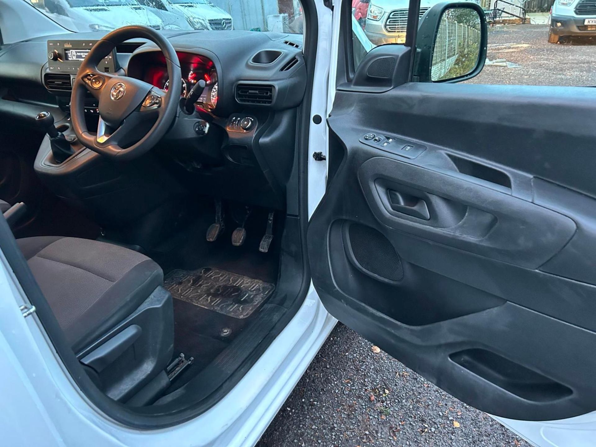 2021 VAUXHALL COMBO CARGO 2300: DYNAMIC FLEET-DIRECT VAN - Image 6 of 13