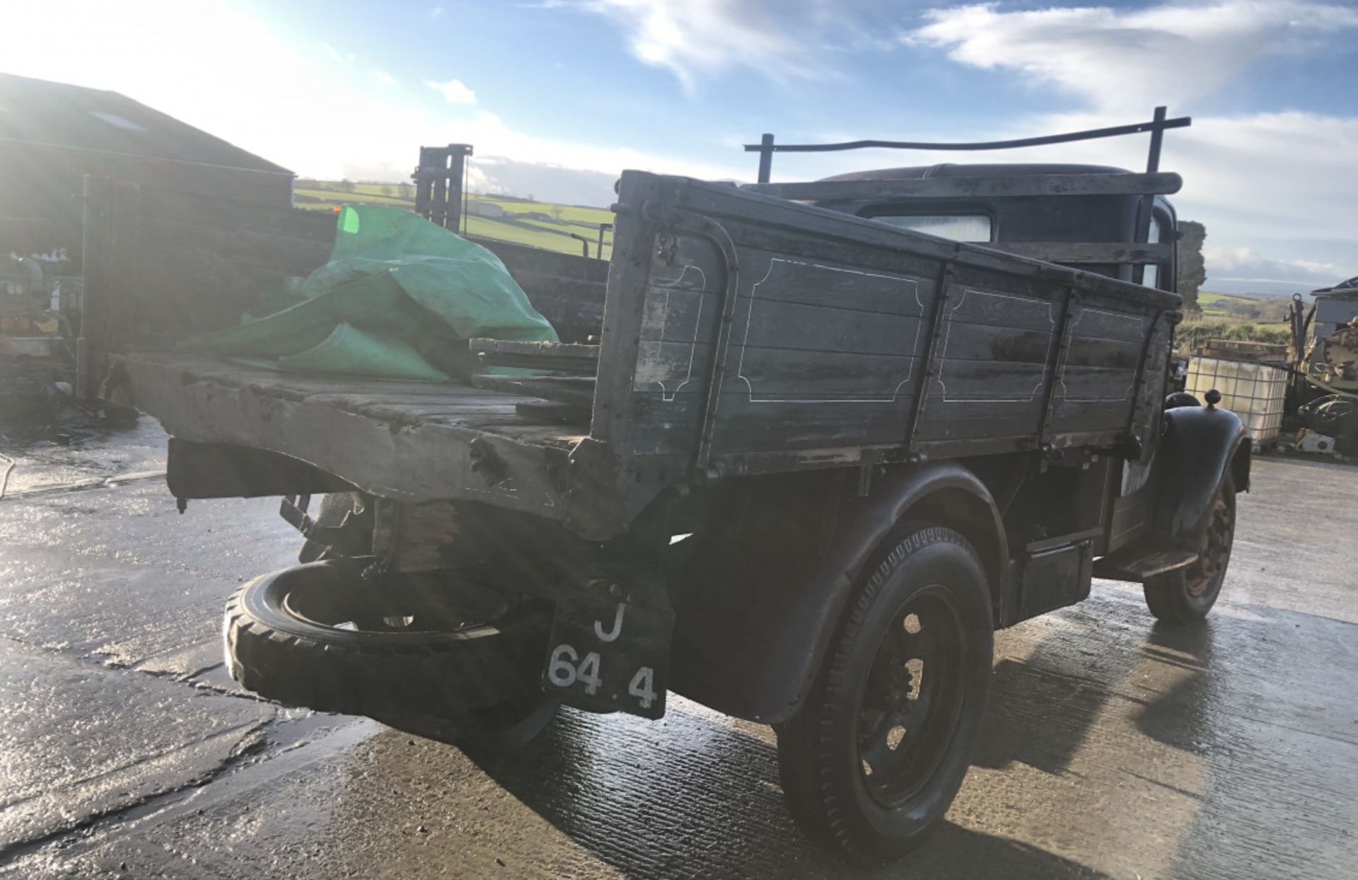 VINTAGE BEDFORD M TYPE DROPSIDE TRUCK - Image 5 of 6