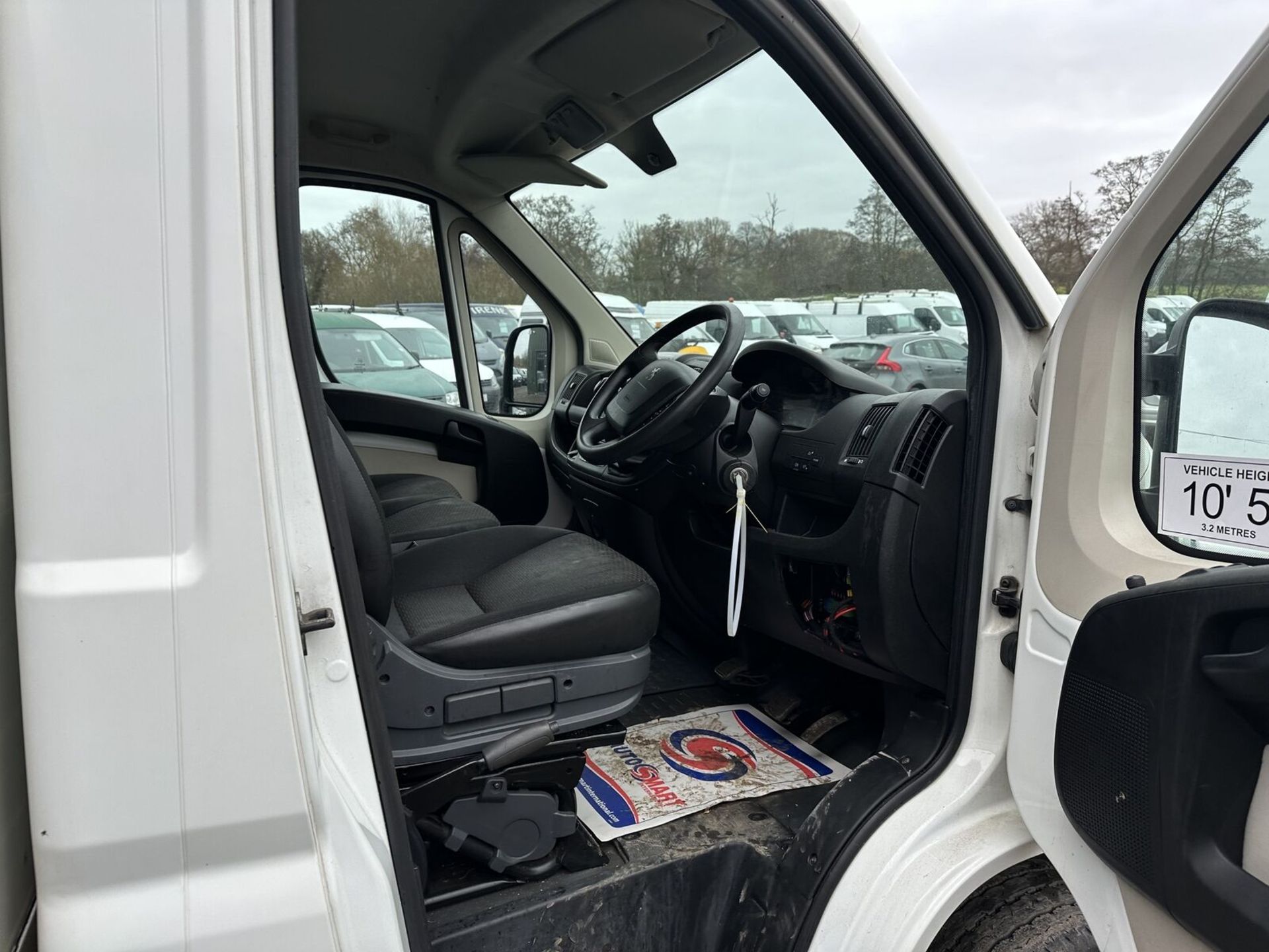 101K MILES - 2017 LUTON BOX WORKHORSE: PEUGEOT BOXER - NO VAT ON HAMMER - Image 6 of 11