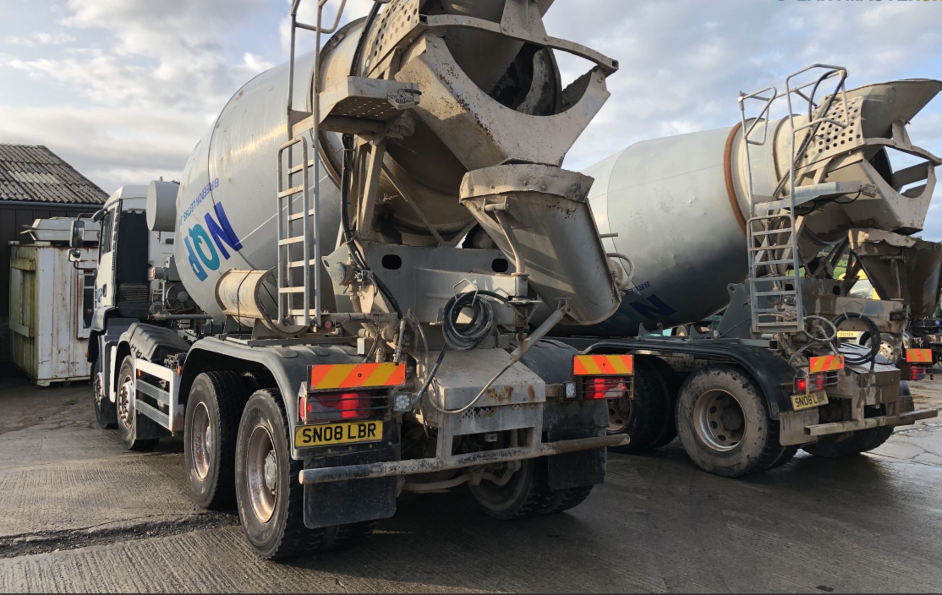 2008 DIESEL MAN 32-400 8×4 CEMENT MIXER TRUCK - Image 10 of 12