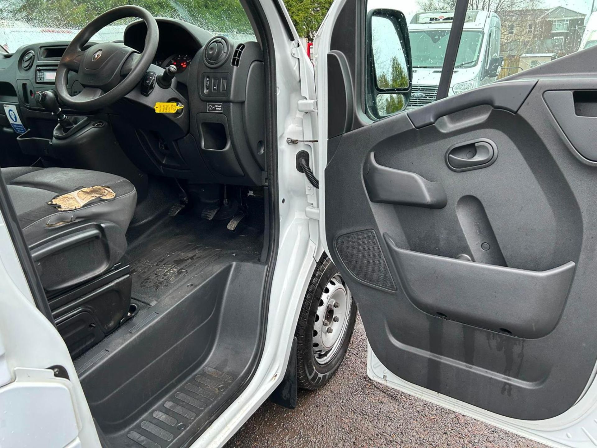 2019 RENAULT MASTER L35 DCI 130: HIGH ROOF, LONG WHEELBASE - Image 4 of 11