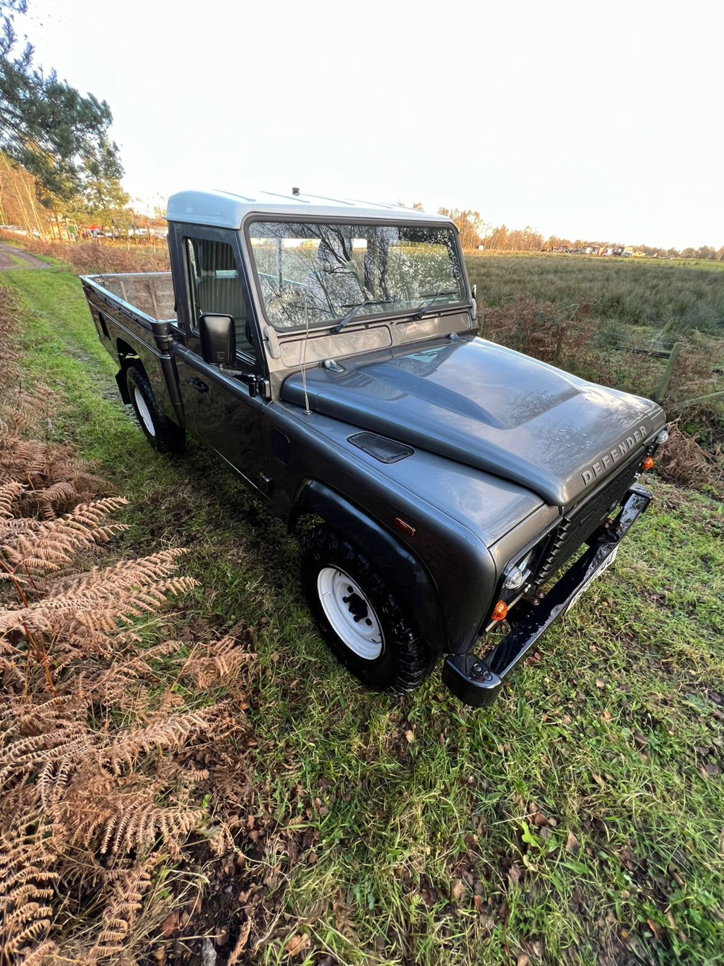 SINGLE-OWNER GEM: LAND ROVER 2.2 TDCI, FULL SERVICE HISTORY, 132K MILES - Image 18 of 19