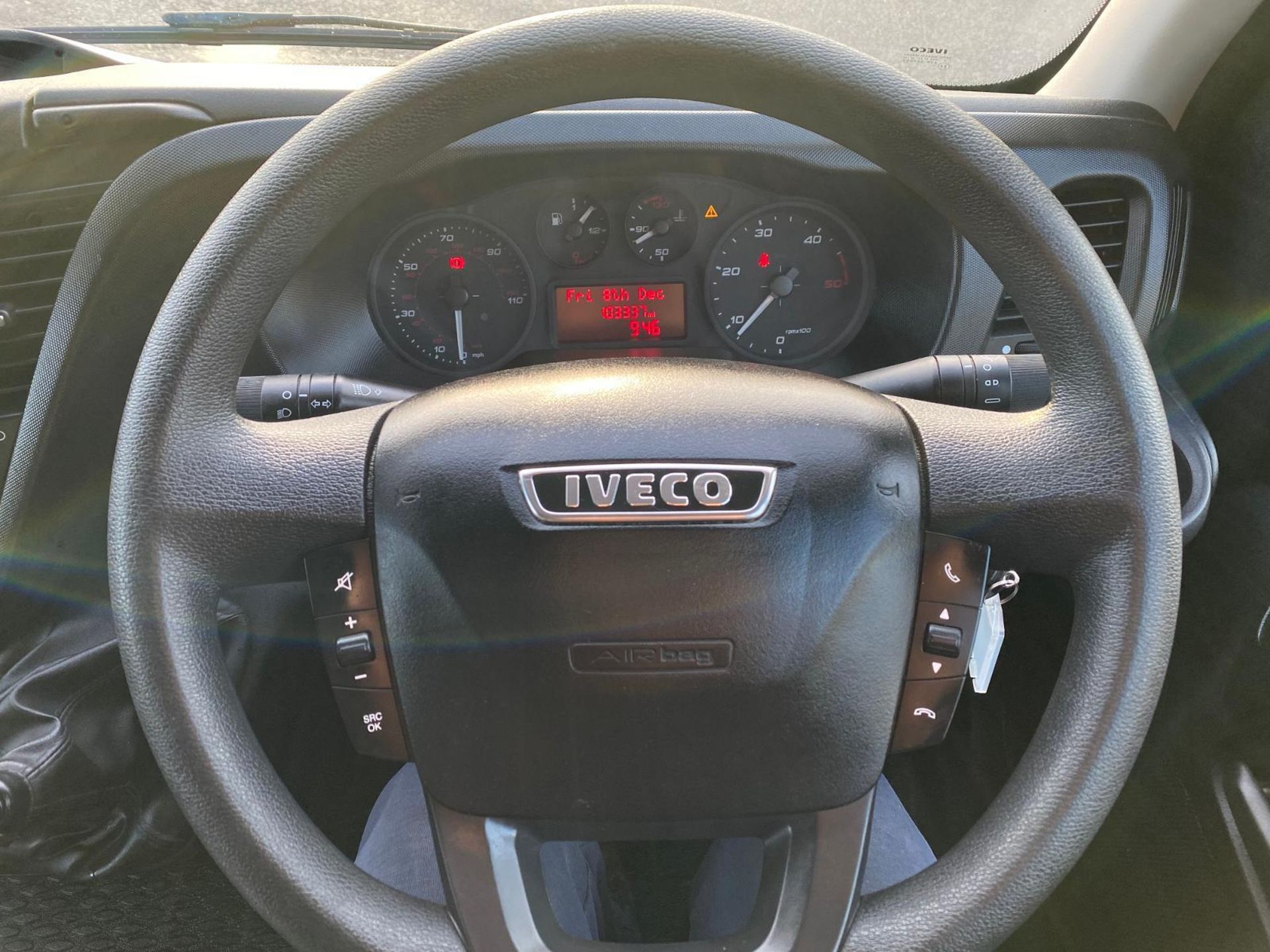 FIRST-CLASS WORKHORSE: '17 IVECO DAILY, LOW MILES, EURO6 - Image 7 of 13