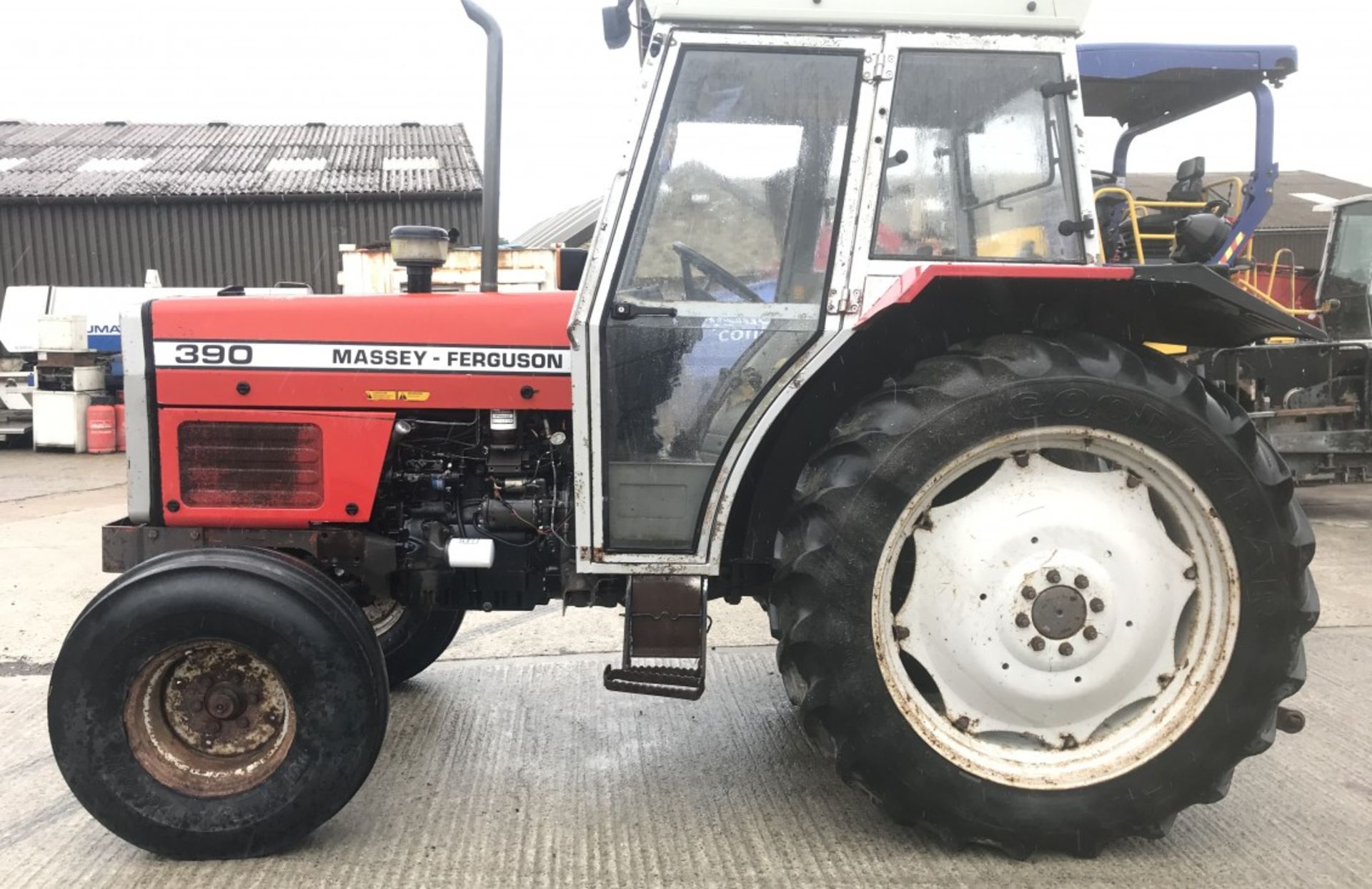 MASSEY F 390 AG TRACTOR - Image 4 of 13