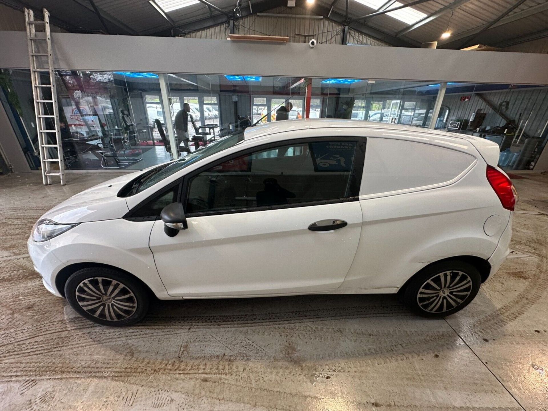 STURDY PERFORMER: 65 PLATE FORD FIESTA, A/C & ELECTRIC WINDOWS - NO VAT ON HAMMER