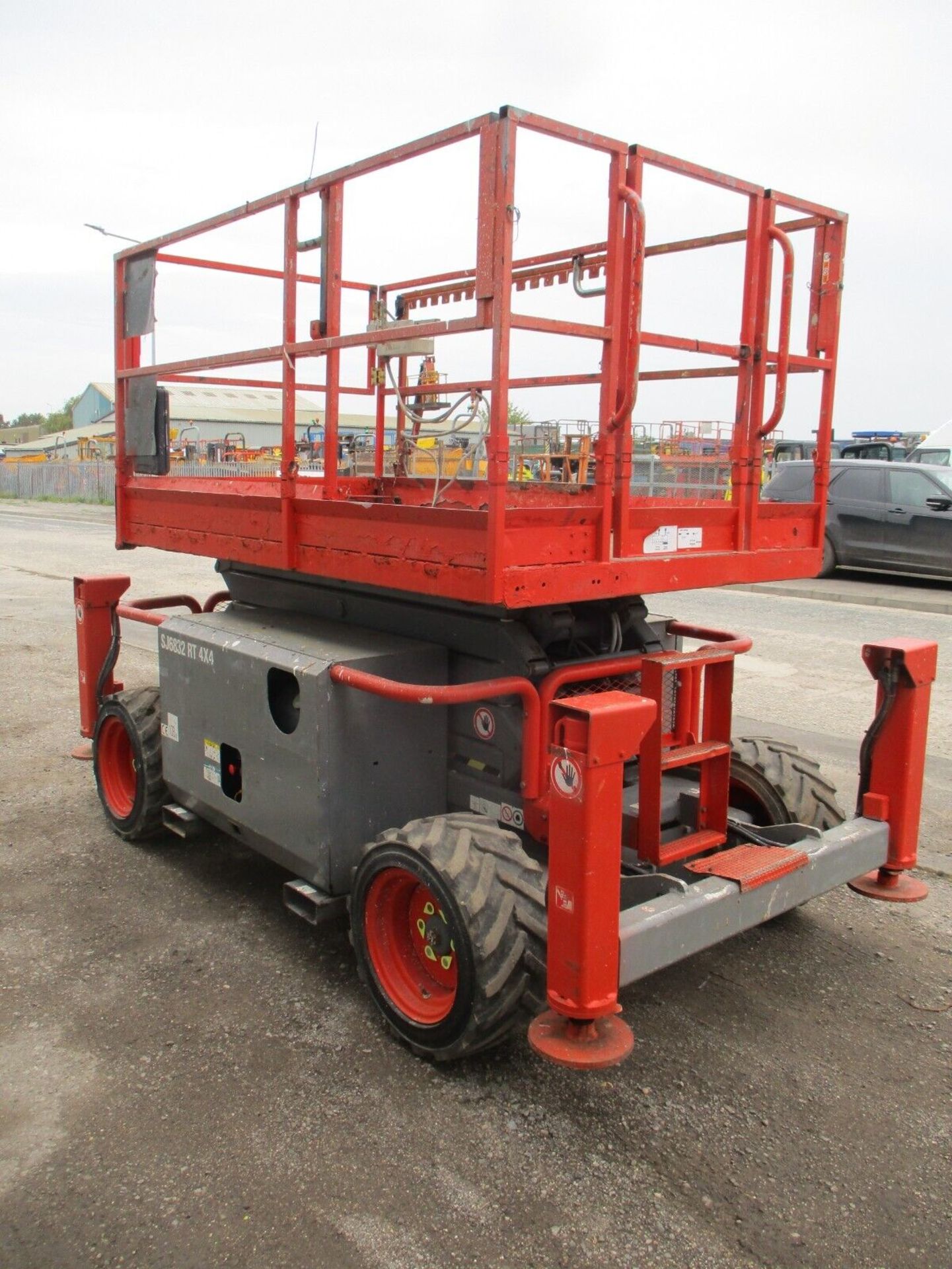 2014 SKYJACK SJ6832 SCISSOR LIFT - Image 10 of 11