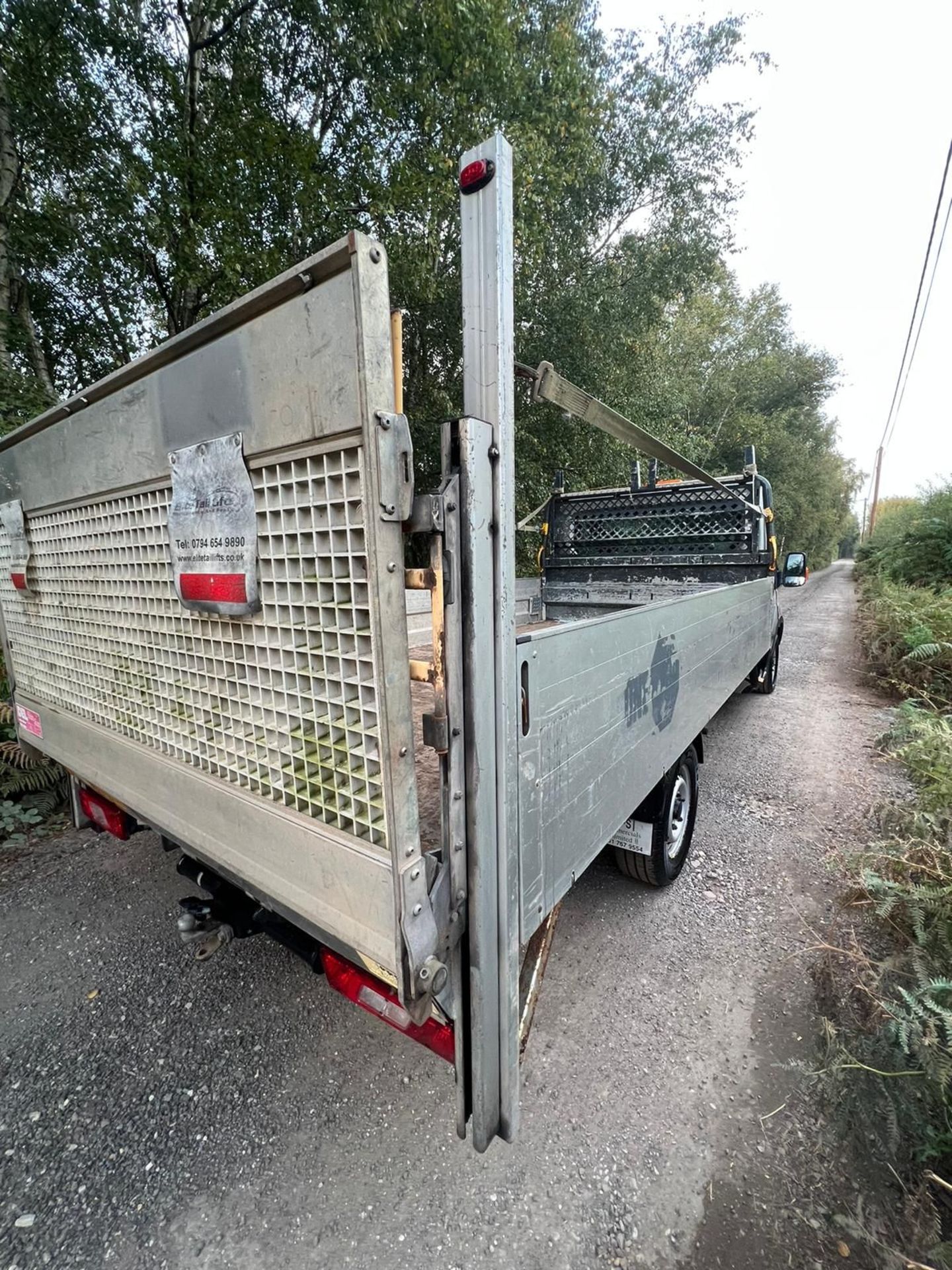 FORD TRANSIT 2016 FLATBED WITH TAIL LIFT 14 FT DROPSIDE BODY - Image 9 of 15