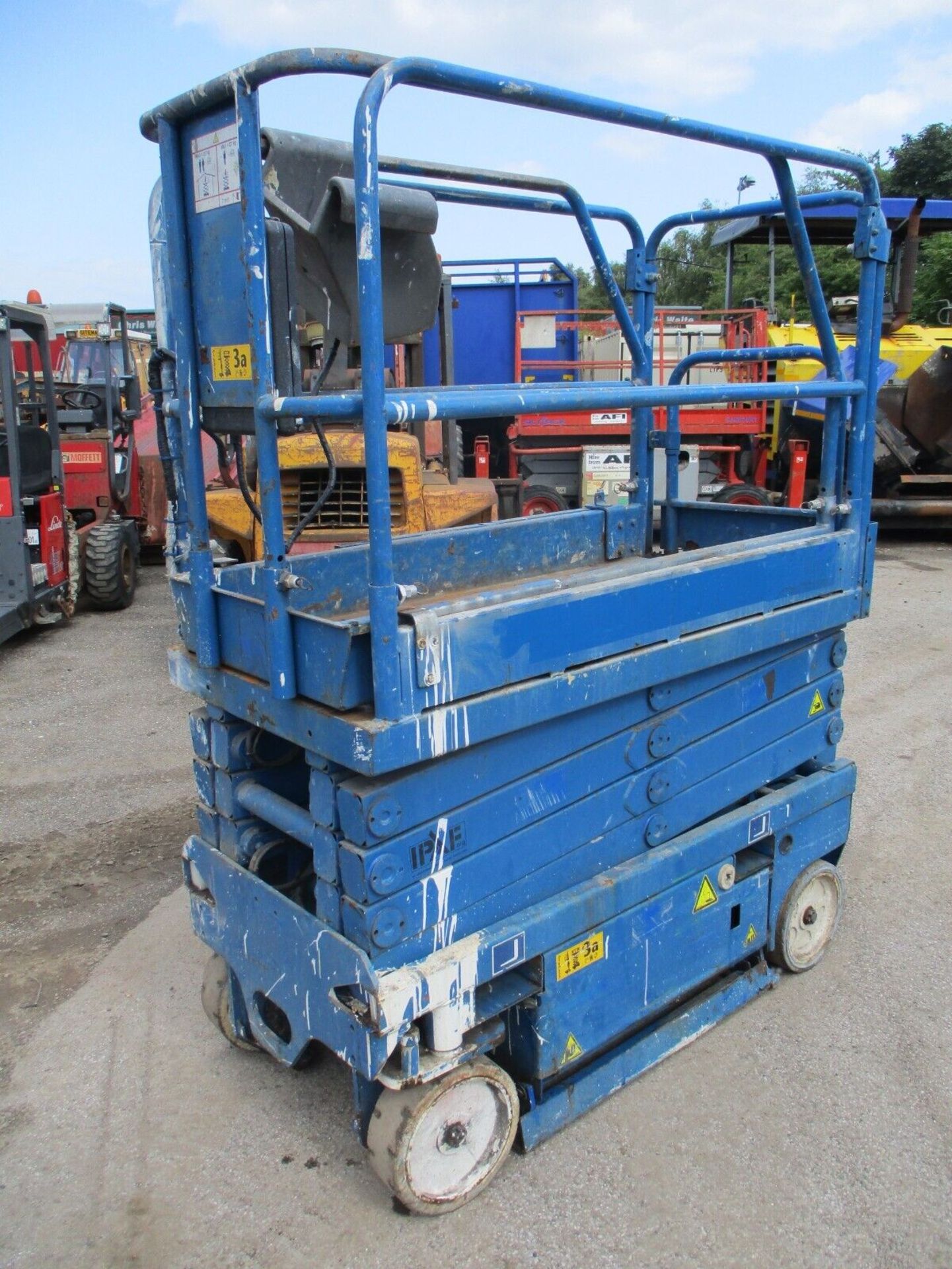 UPRIGHT MX19 SCISSOR LIFT ACCESS PLATFORM CHERRY PICKER GENIE 3219 SKYJACK - Image 12 of 12