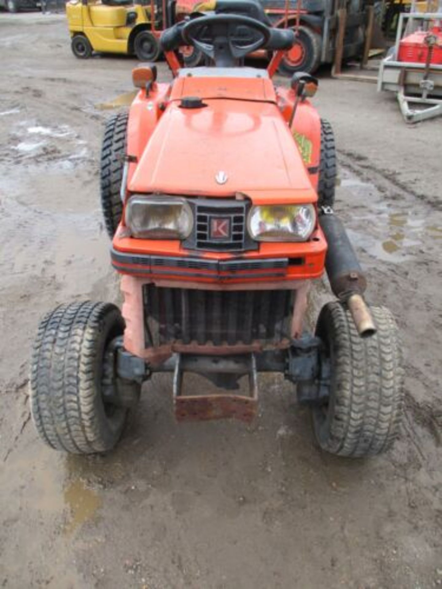 KUBOTA B1750 HYDROSTATIC TRACTOR - Image 2 of 13