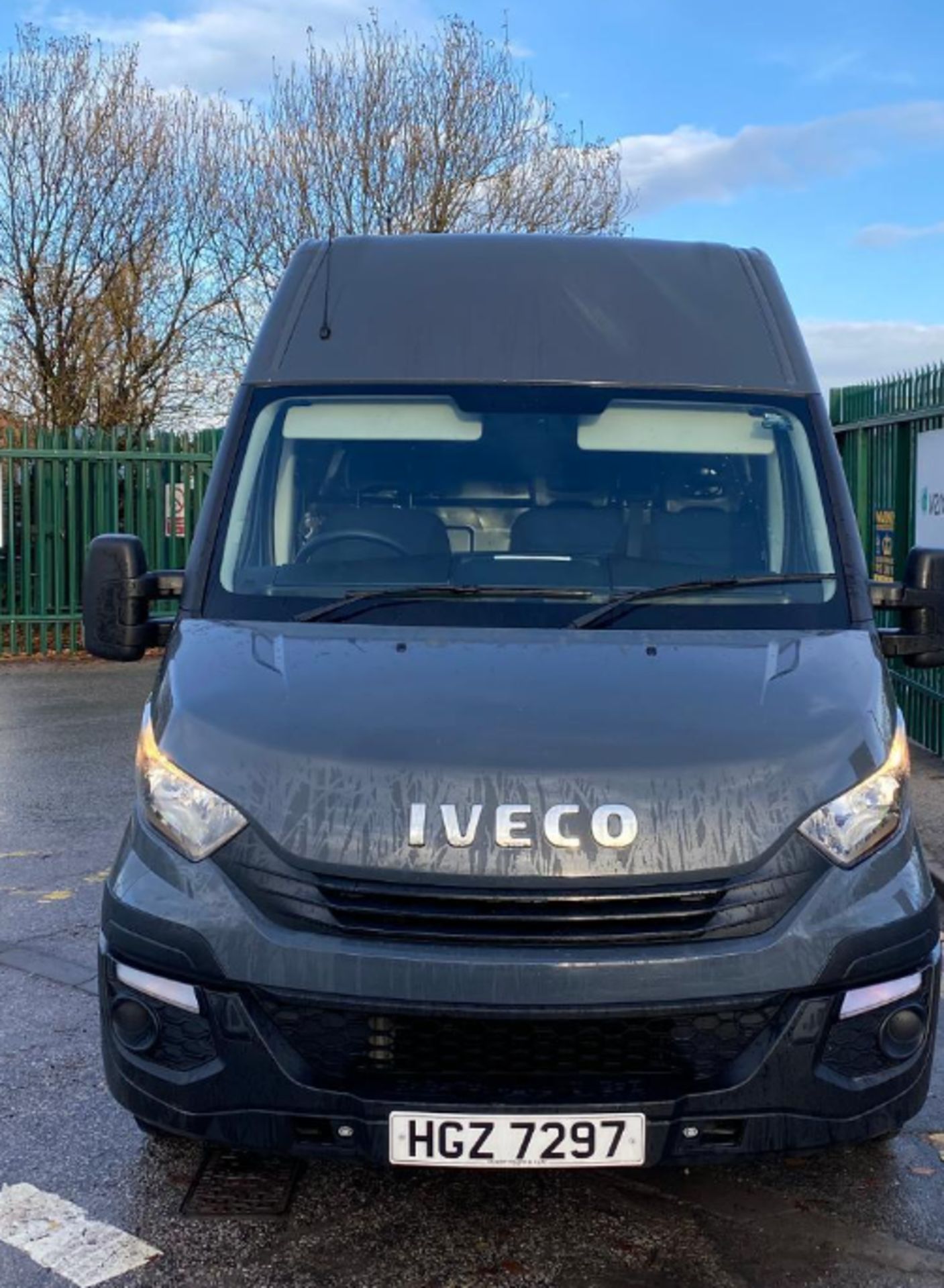 FIRST-CLASS WORKHORSE: '17 IVECO DAILY, LOW MILES, EURO6 - Image 4 of 13