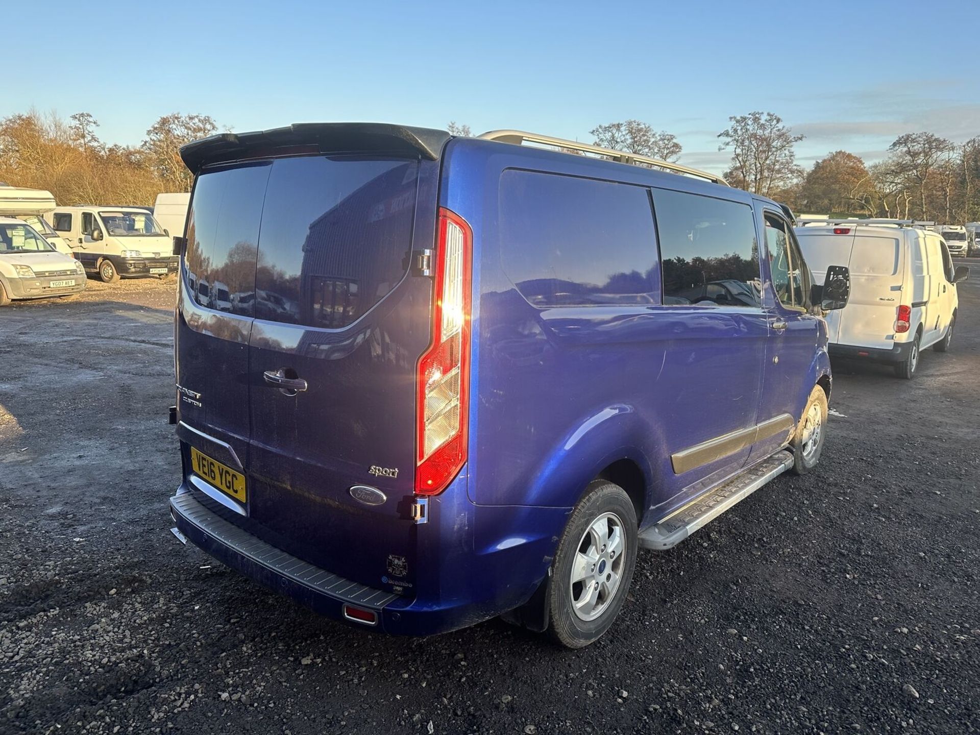POWERFUL EFFICIENCY: 2016 FORD TRANSIT CUSTOM 2.2 TDCI LIMITED (NO VAT ON HAMMER) - Image 17 of 19