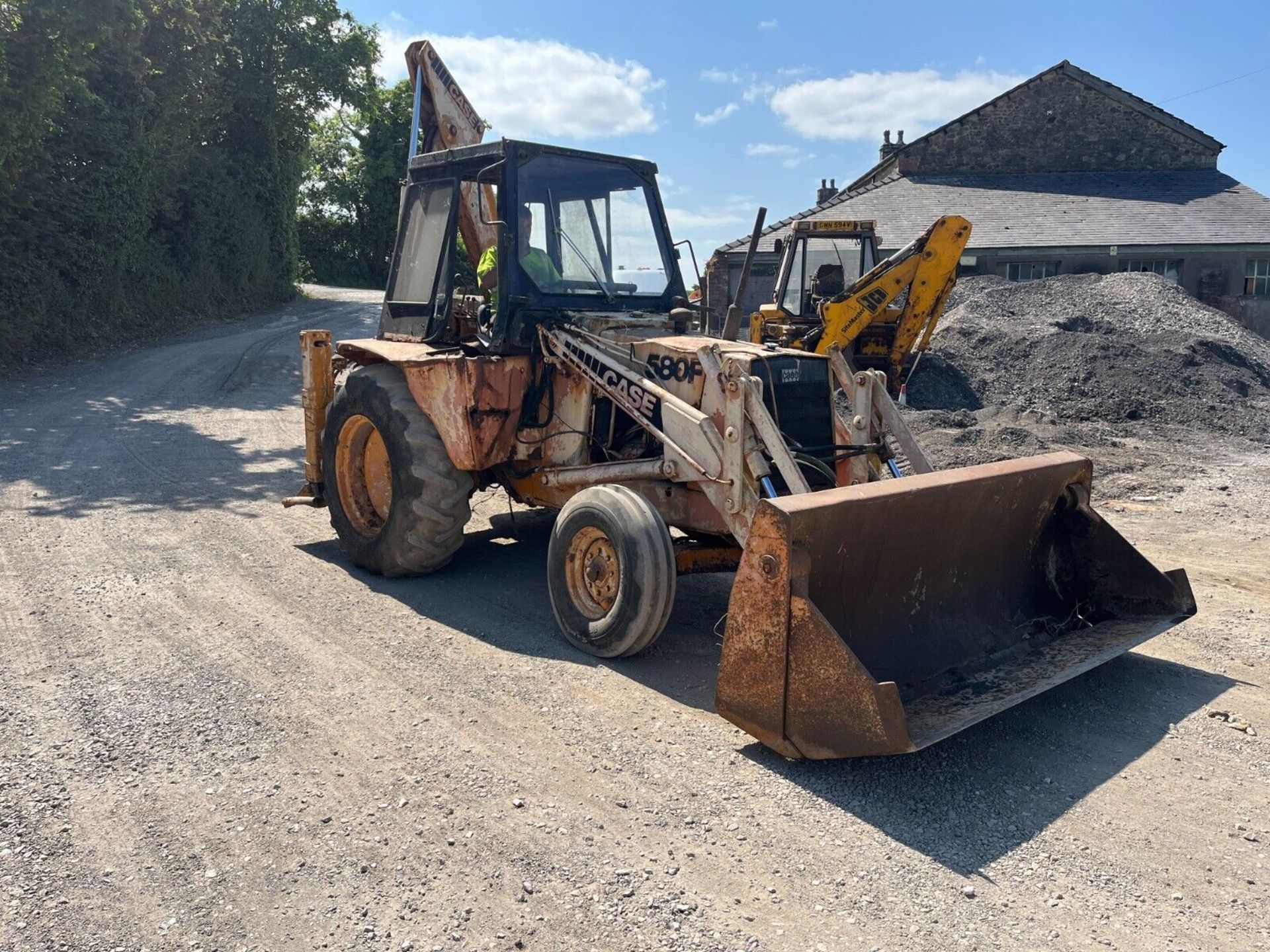 CASE 580F BACKHOE LOADER DIGGER EXCAVATOR 4 IN 1 FRONT BUCKET 4920 HOURS - Bild 2 aus 9