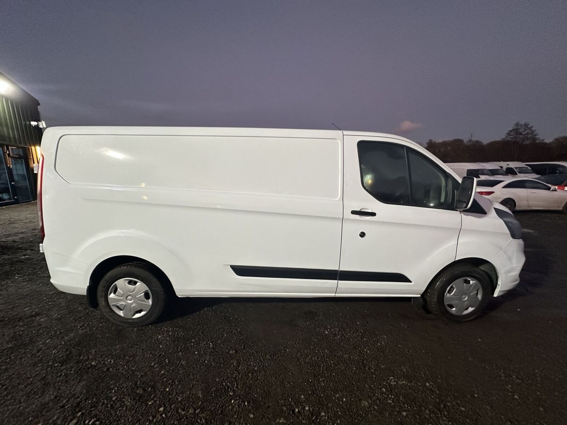 **(ONLY 37K MILEAGE)** GREAT OPPORTUNITY: 2019 FORD TRANSIT CUSTOM 300 L2 DIESEL FWD