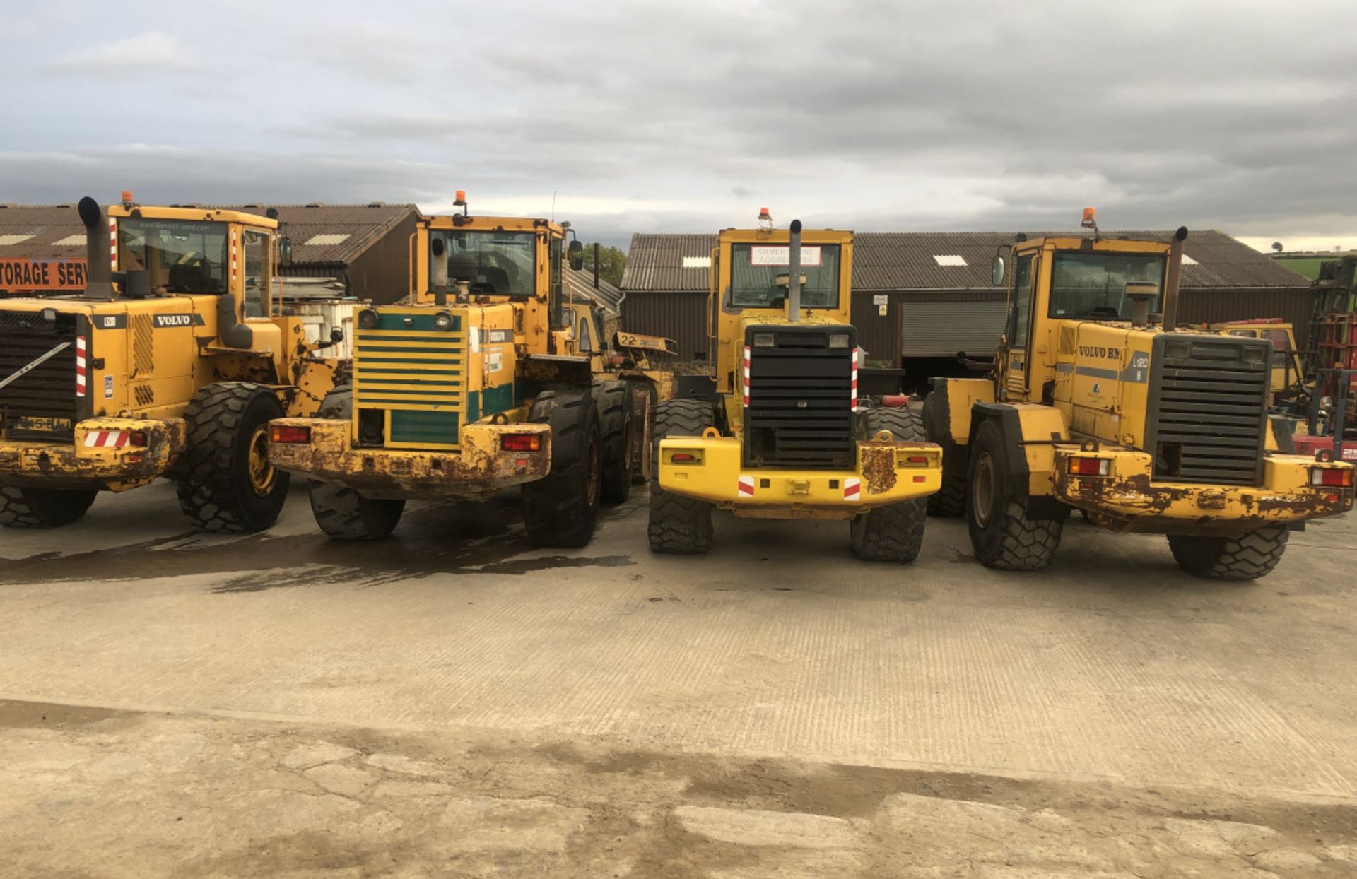 VOLVO L120 C WHEELED LOADER - Image 10 of 11