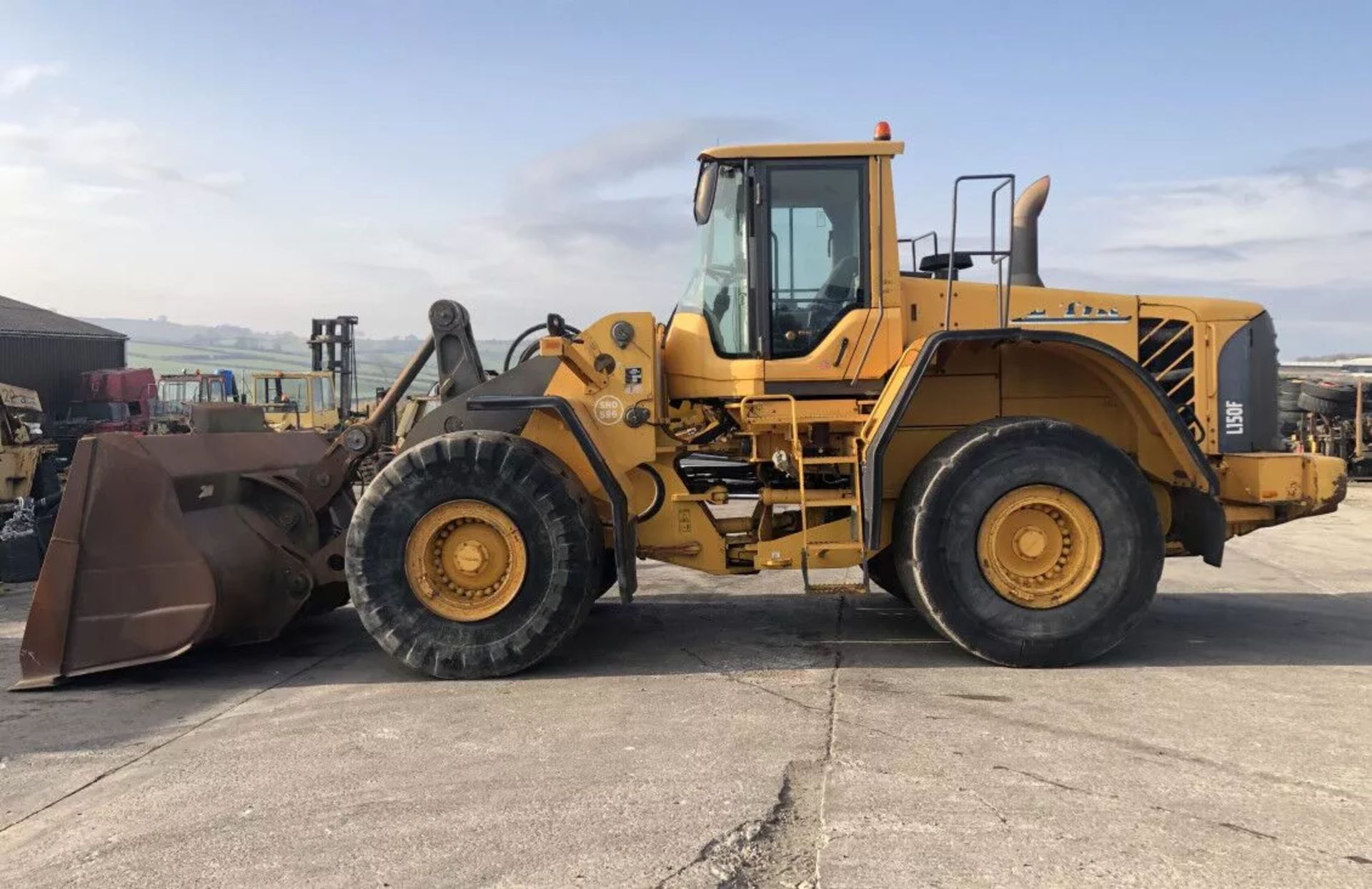 VOLVO L150 F WHEELED LOADER - Image 3 of 10