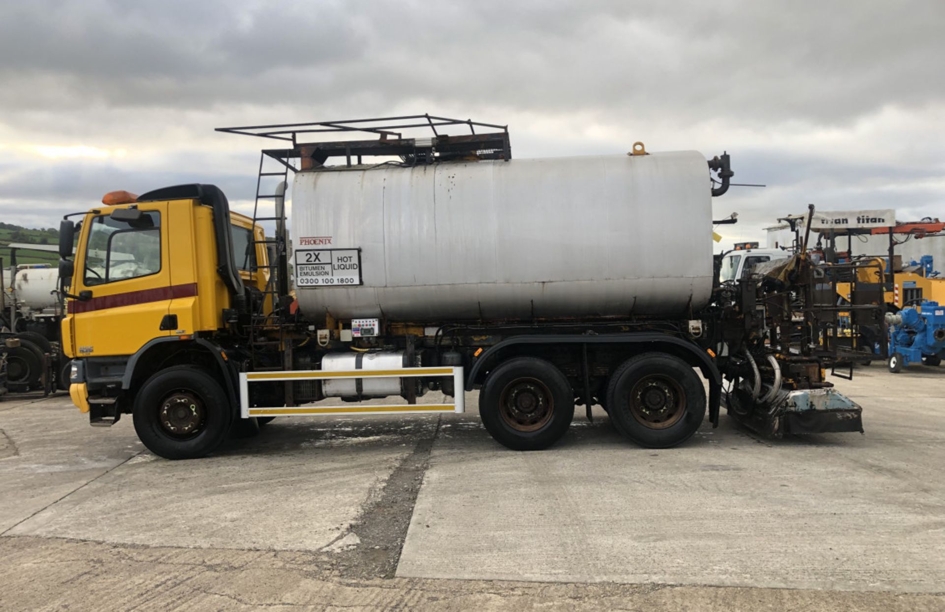 DAF CF 75 ,310 ,6×4 PHEONIX TAR TANKER - Image 3 of 9