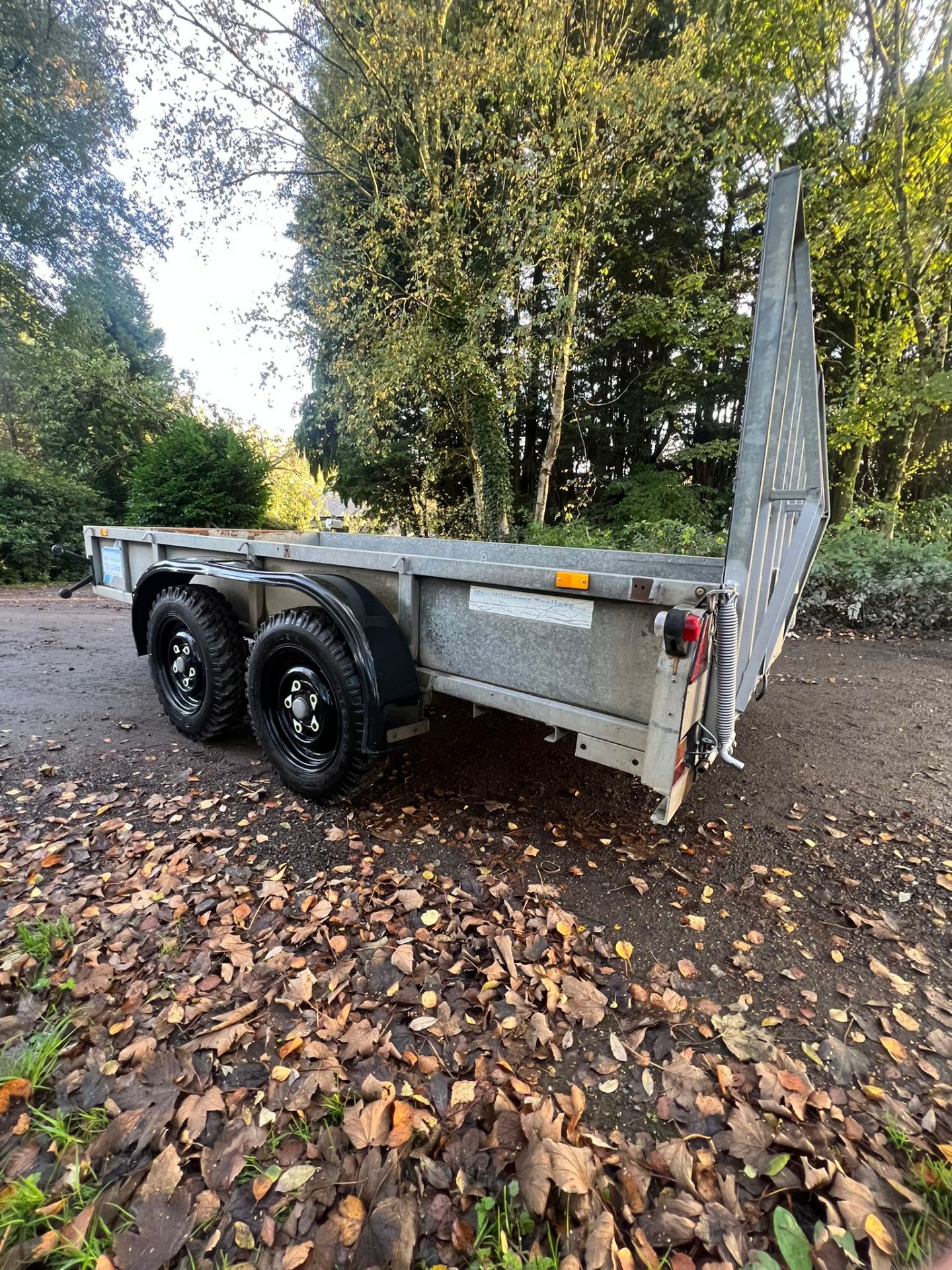IFOR WILLIAMS TWIN AXLE TRAILER **(NO VAT ON HAMMER)** - Image 6 of 13
