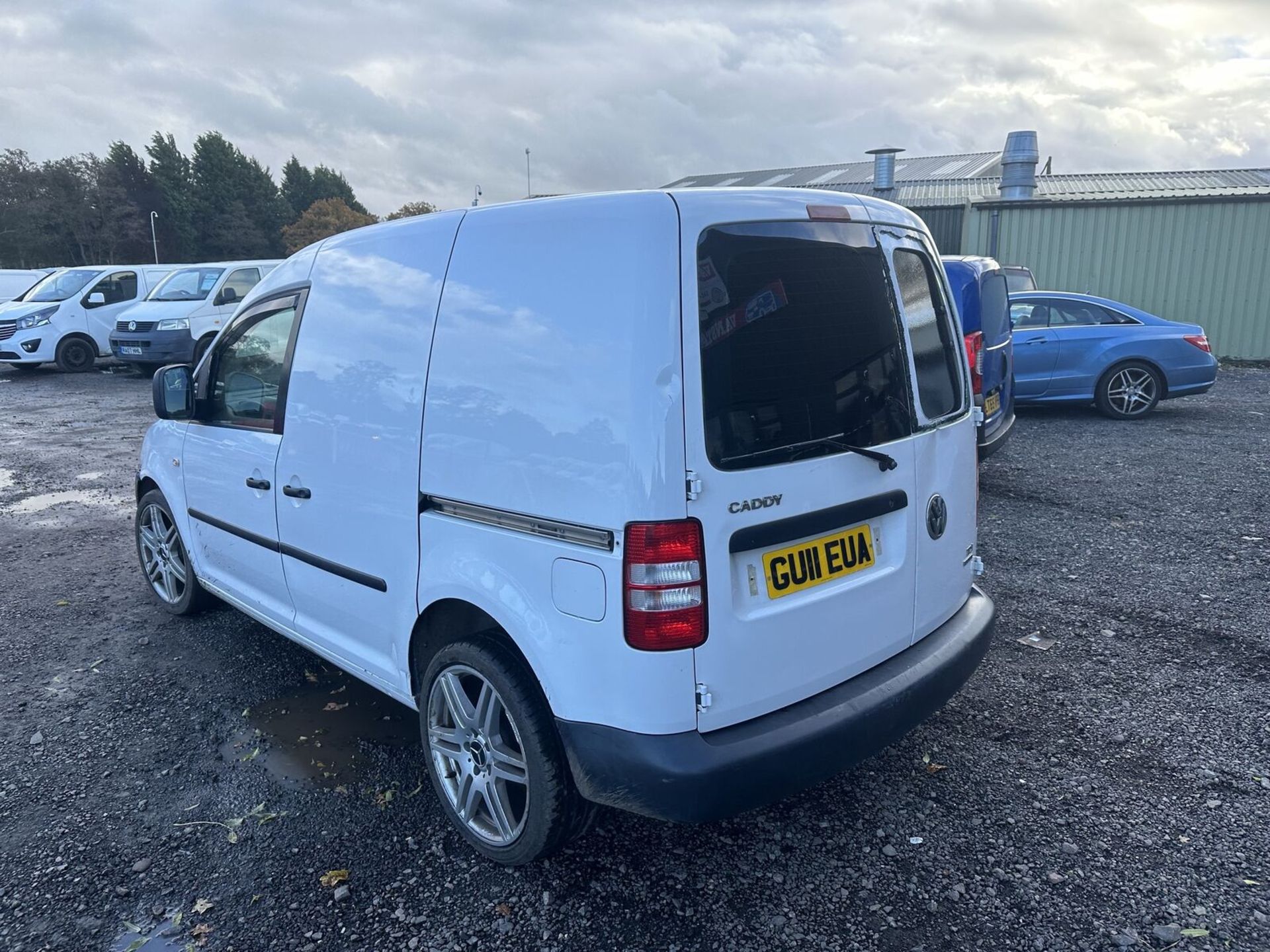 WHITE WORKHORSE: 2011 VW CADDY C20 TDI 75 - RELIABLE - MOT SEPTEMBER 2024 - NO VAT ON HAMMER - Image 2 of 15