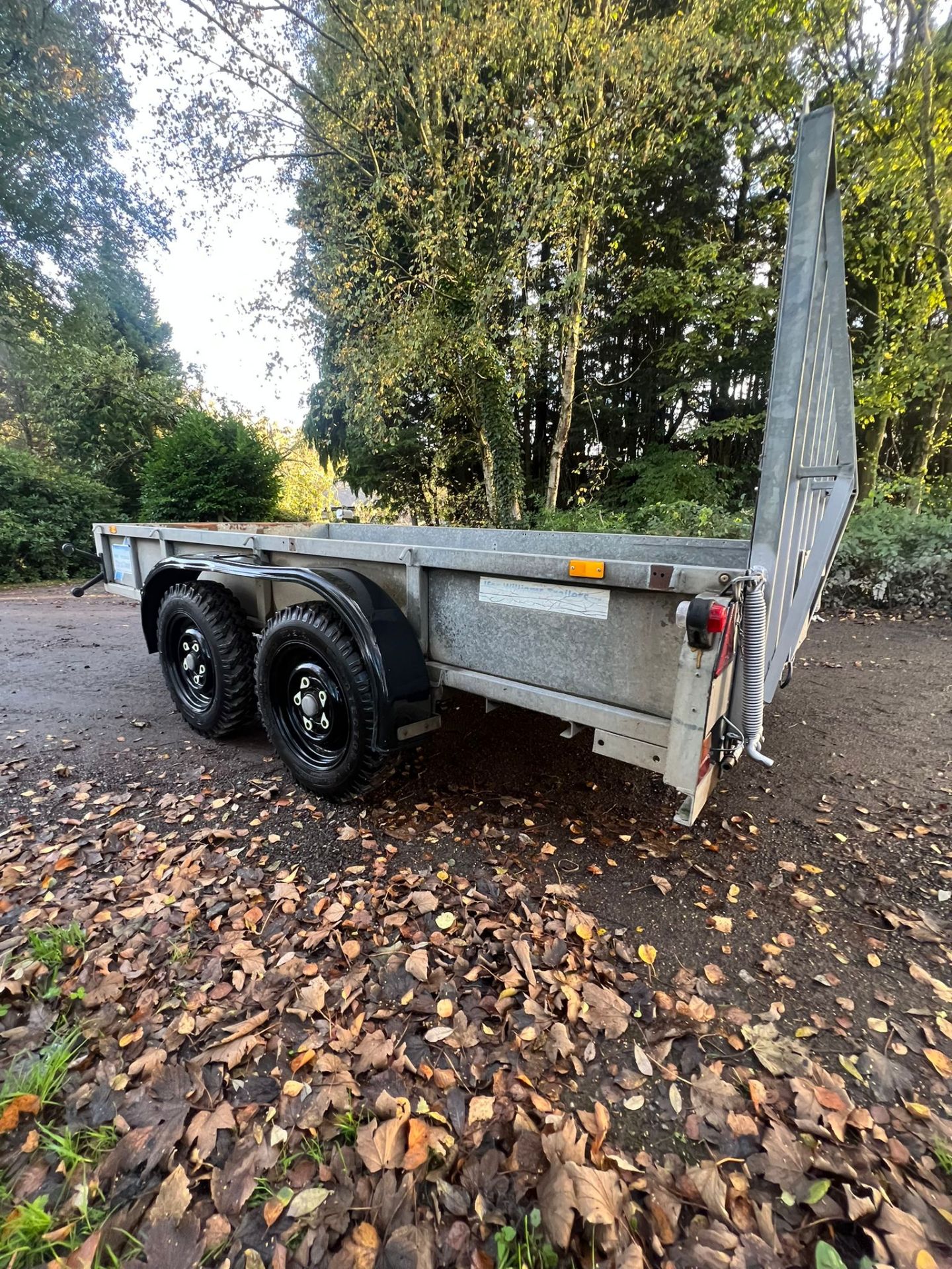 IFOR WILLIAMS TWIN AXLE TRAILER **(NO VAT ON HAMMER)** - Image 7 of 13