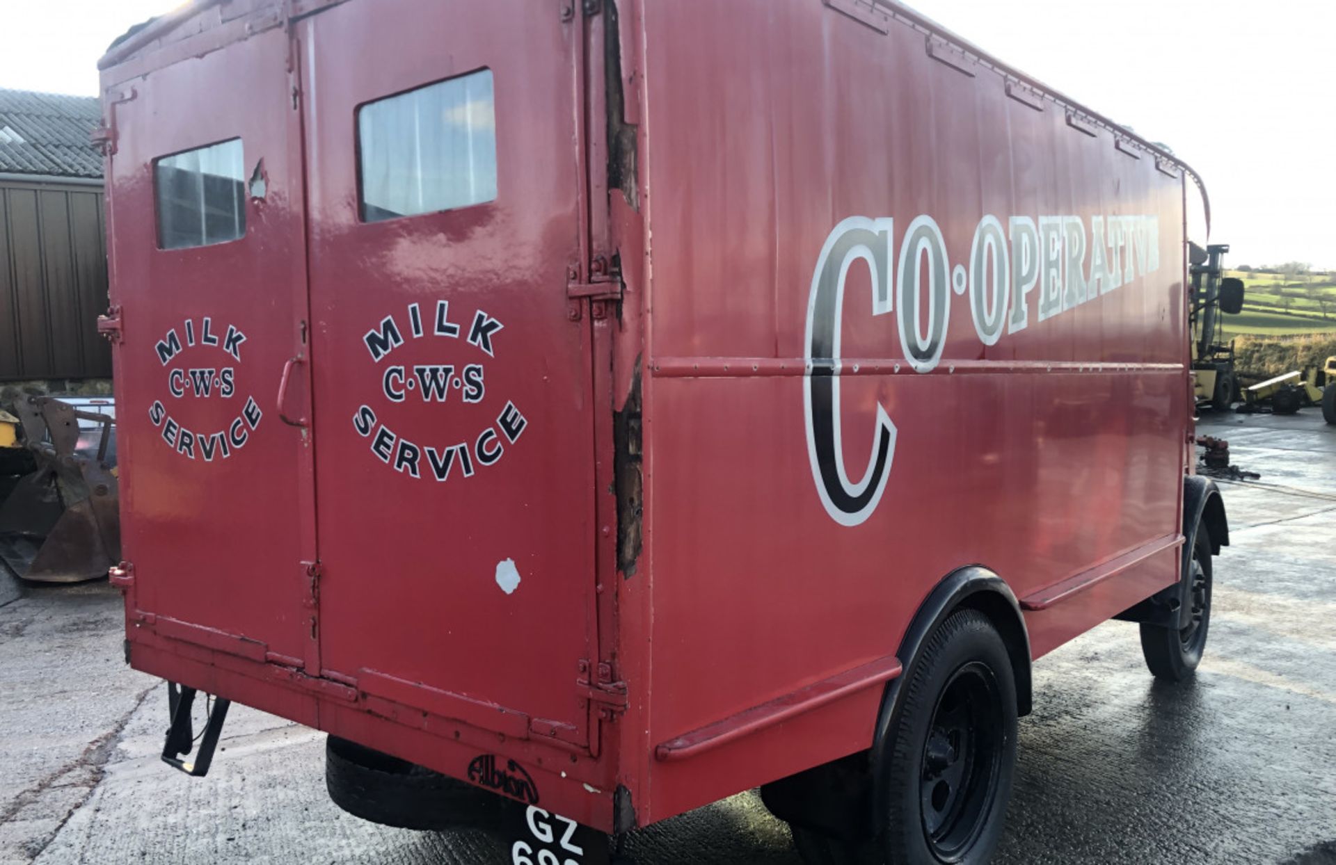 VINTAGE ALBION 2.5 TON COLD STORE FRIDGE VAN - Image 17 of 23