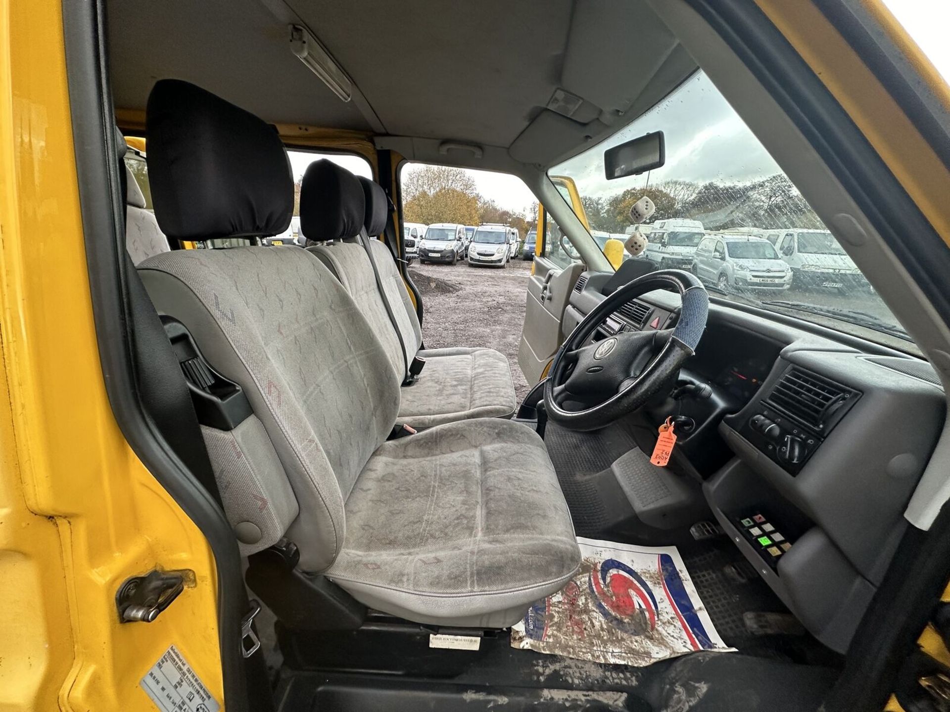 2003 VOLKSWAGEN TRANSPORTER PANEL VAN - MOT: OCTOBER 2024 - NO VAT ON HAMMER - Image 13 of 15