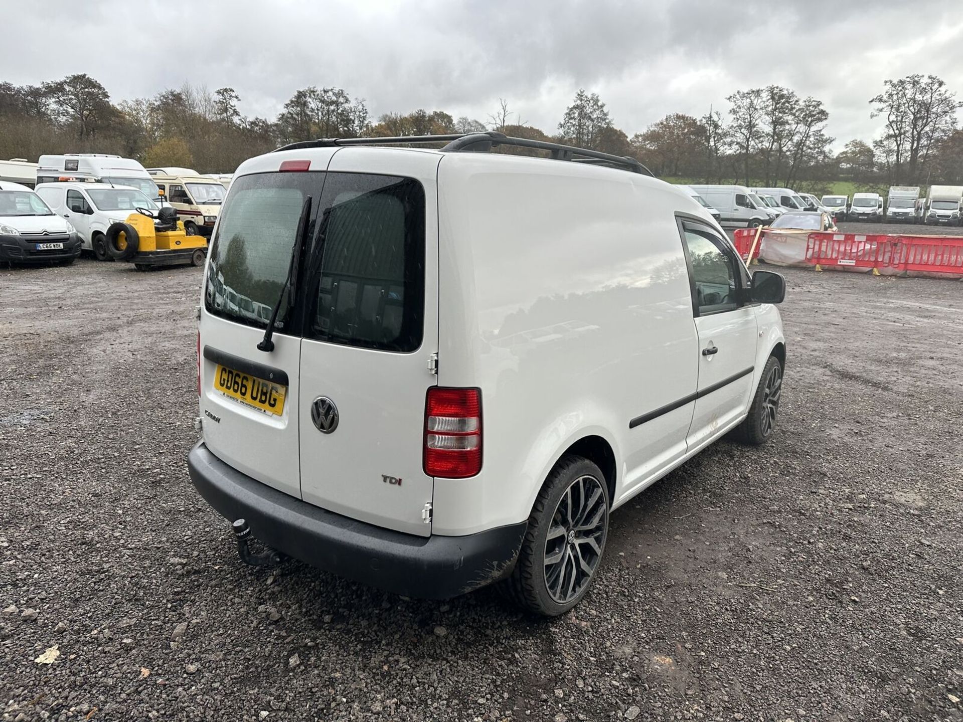 EFFICIENT MOBILITY: '66 PLATE VW CADDY C20 ULEZ COMPLIANT - NO VAT ON HAMMER - Image 3 of 10