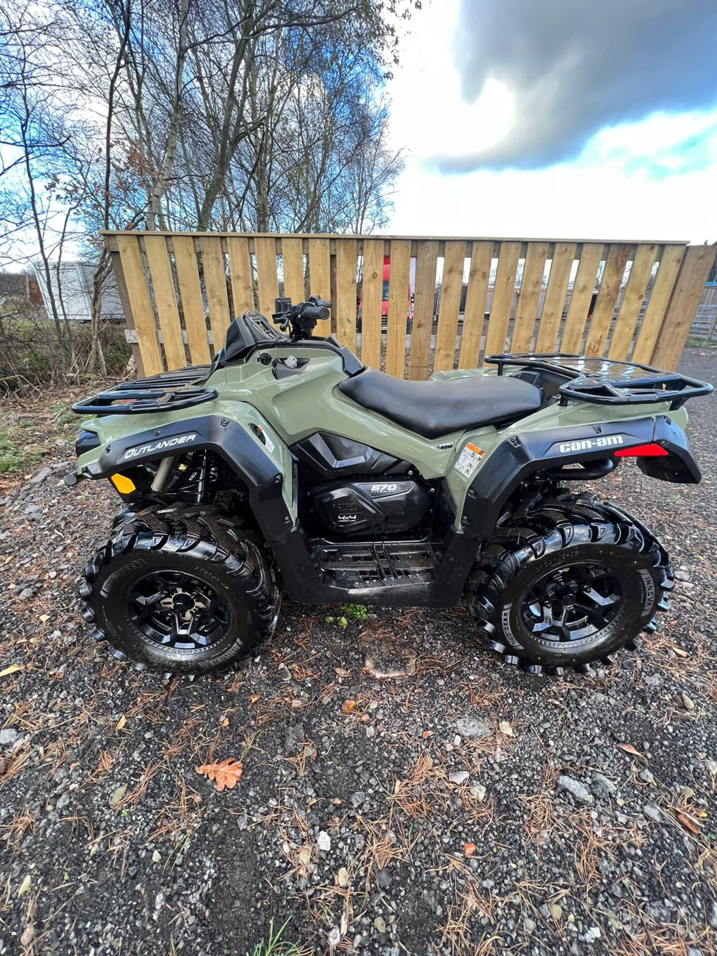 4X4 CAN AM OUTLANDER PRO 570 ROAD LEGAL