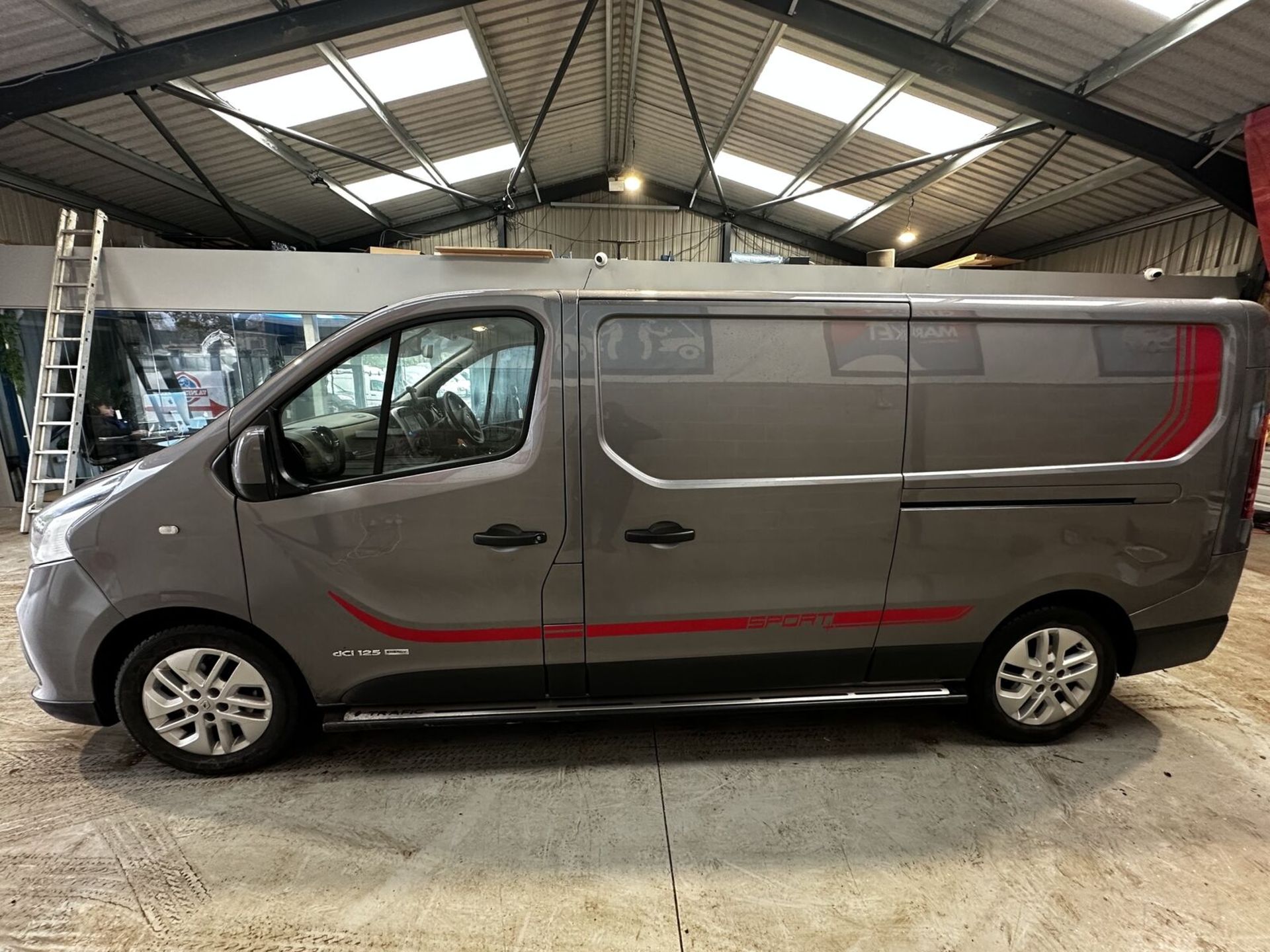 RELIABLE MILEAGE MARVEL: 1.6 DCI EURO 6 SPORT VAN - NO VAT ON HAMMER - MOT MAY 2024