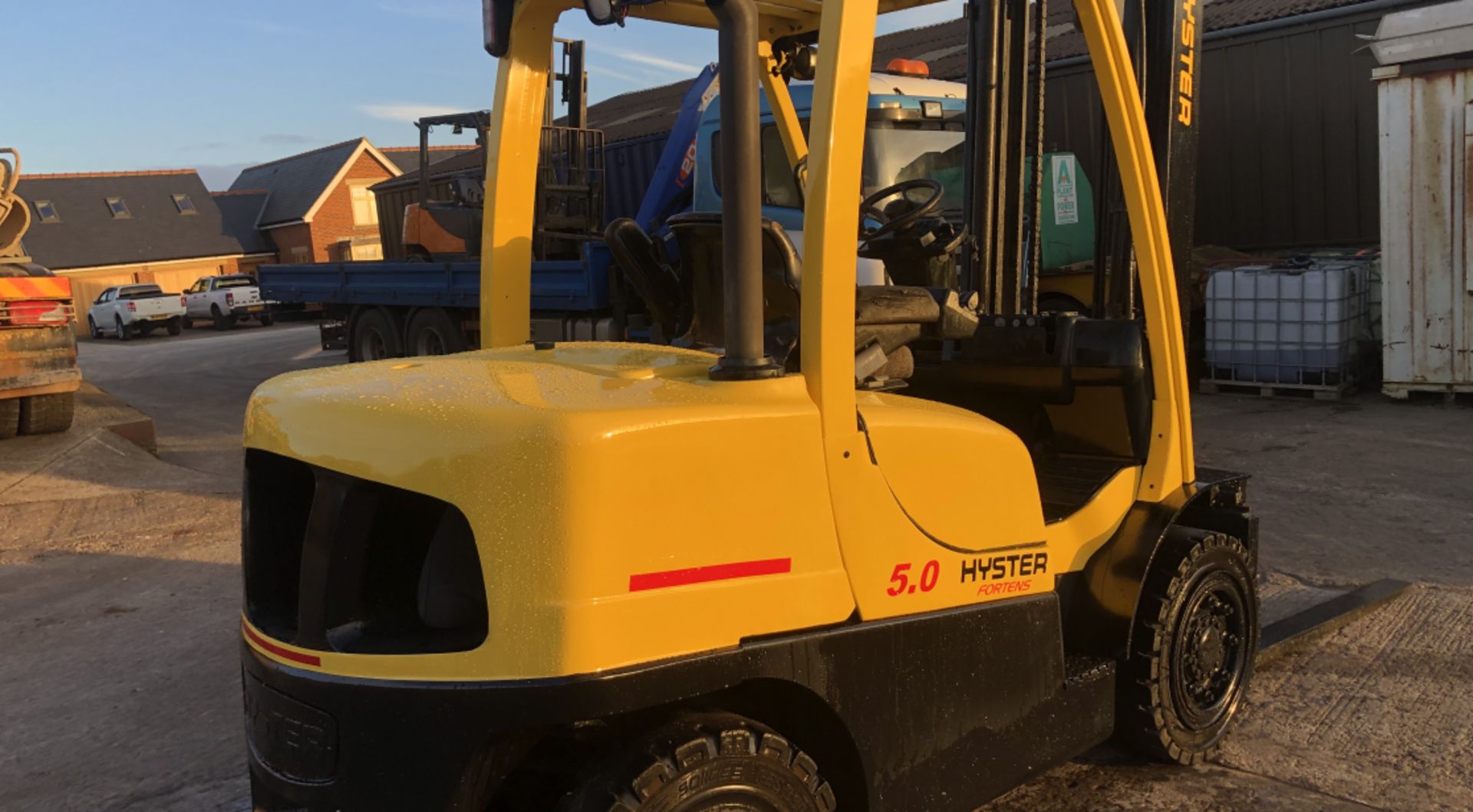 HYSTER POWERHOUSE: CUMMINS ENGINE, HYDRAULIC SIDE SHIFT - Image 4 of 9