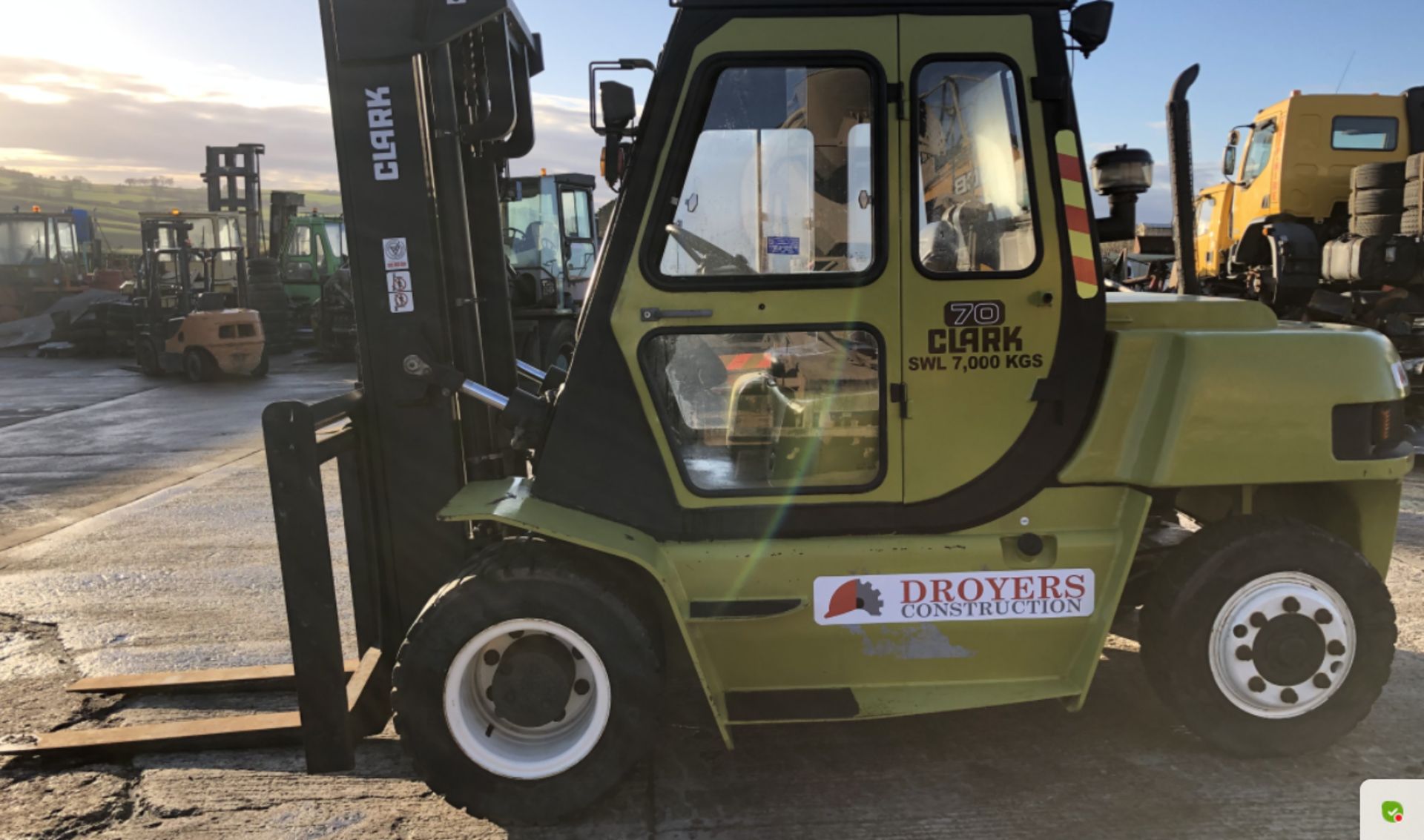 CLARK 7 TON DIESEL FORKLIFT - Image 3 of 8