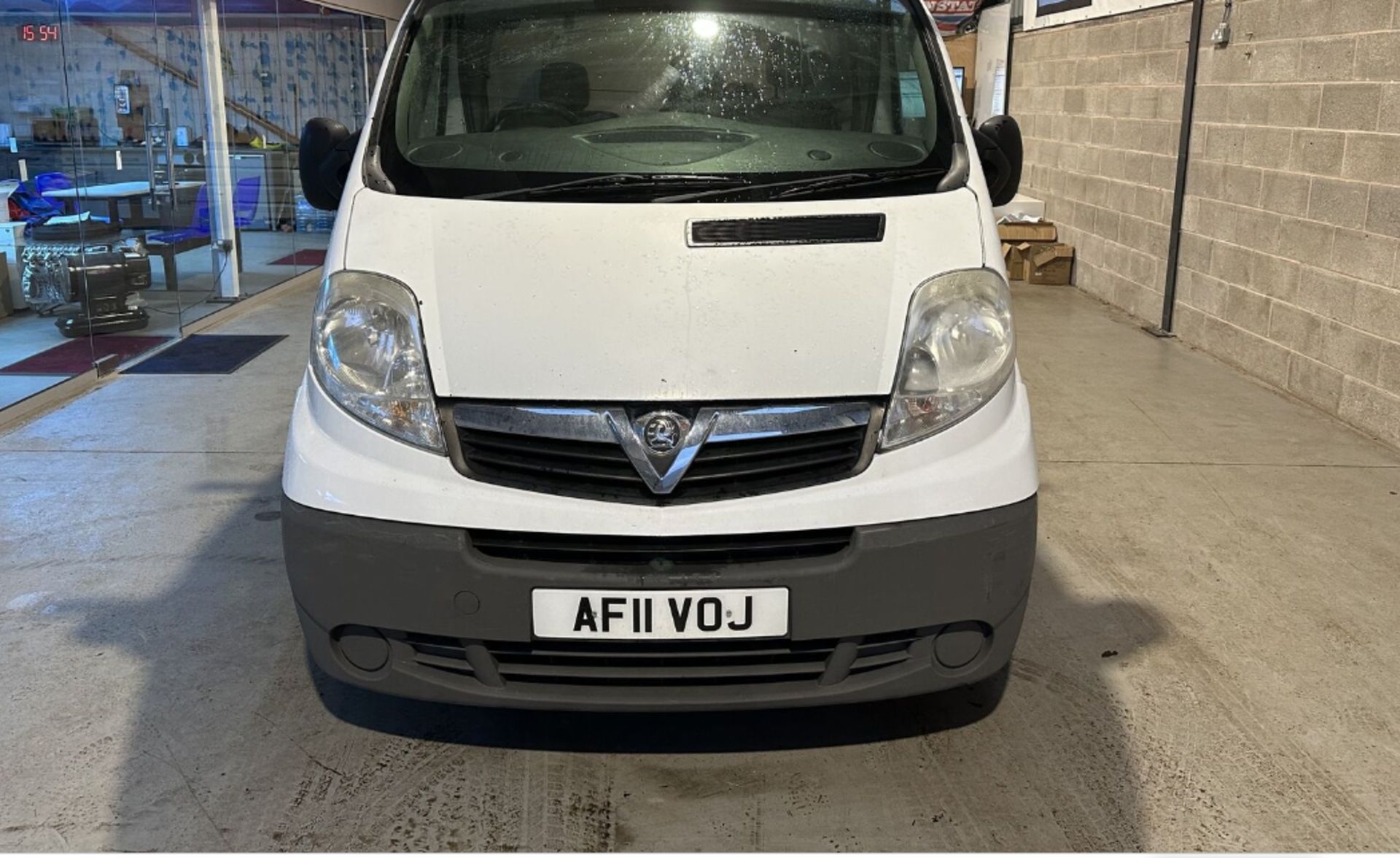 RELIABLE 2011 VAUXHALL VIVARO TRAFIC SWB: LONG MOT, HONEST WORK VAN - (NO VAT ON HAMMER) - Image 6 of 15