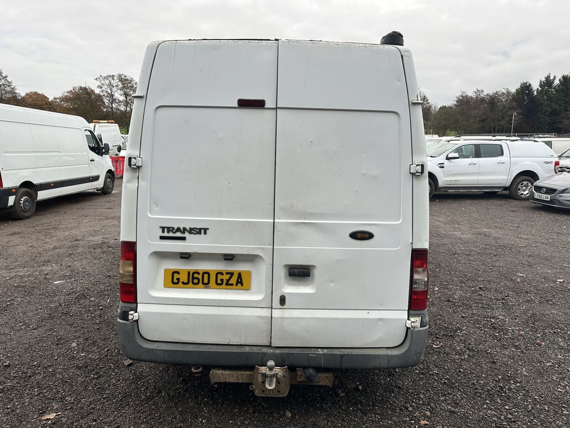 RELIABLE HAULING COMPANION: 60 PLATE FORD TRANSIT - NO VAT ON HAMMER - Image 9 of 15