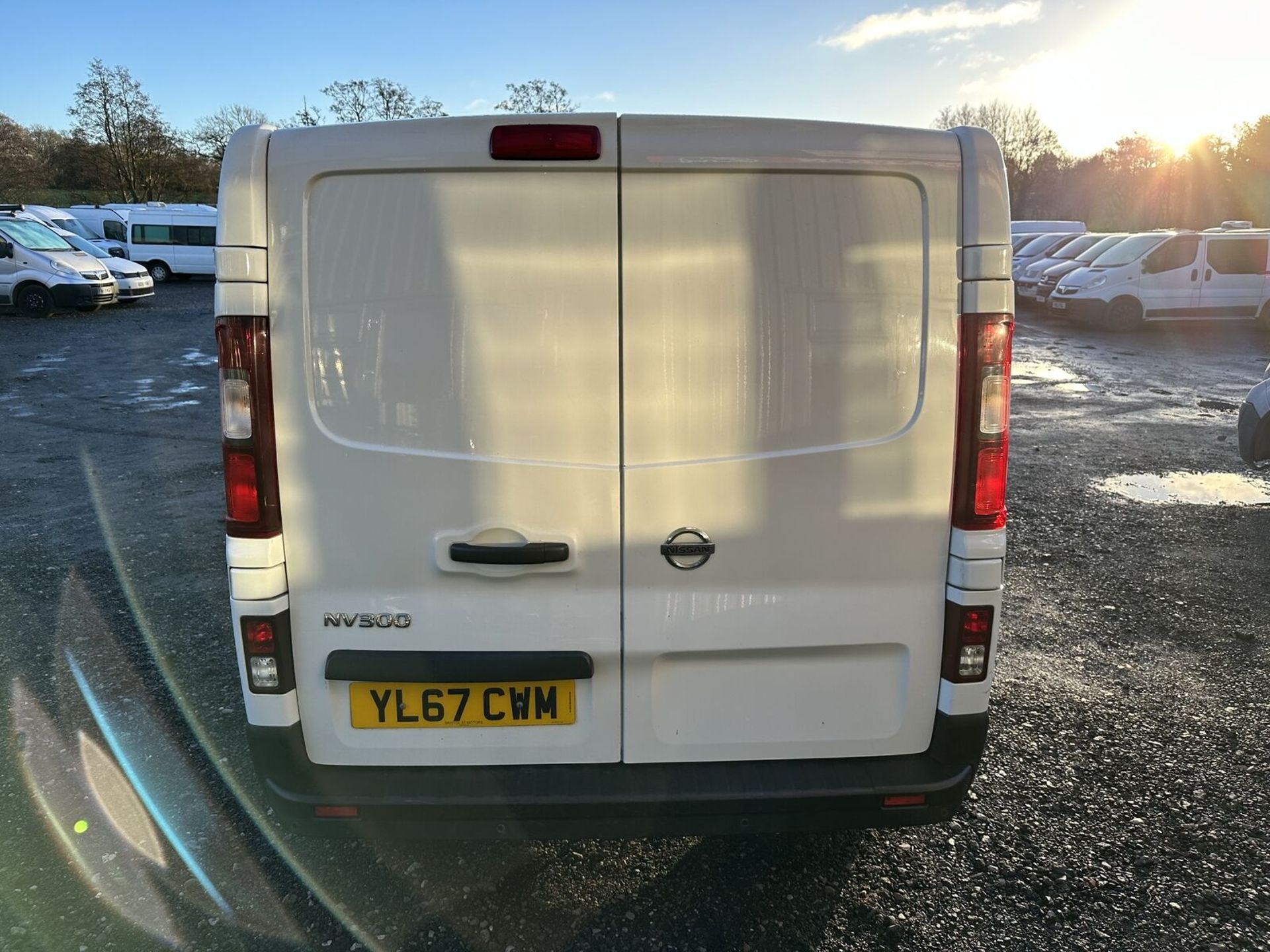 CLEAN & CAPABLE: EURO 6 NISSAN NV300 VIVARO TRAFIC - (NO VAT ON HAMMER) - Image 6 of 15