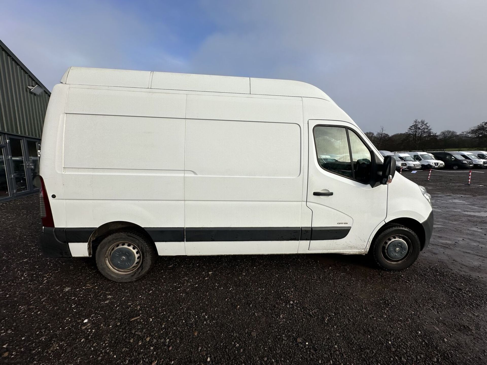 GENUINE WORK VAN: 2012 VAUXHALL MOVANO, DECENT INTERIOR - NO VAT ON HAMMER