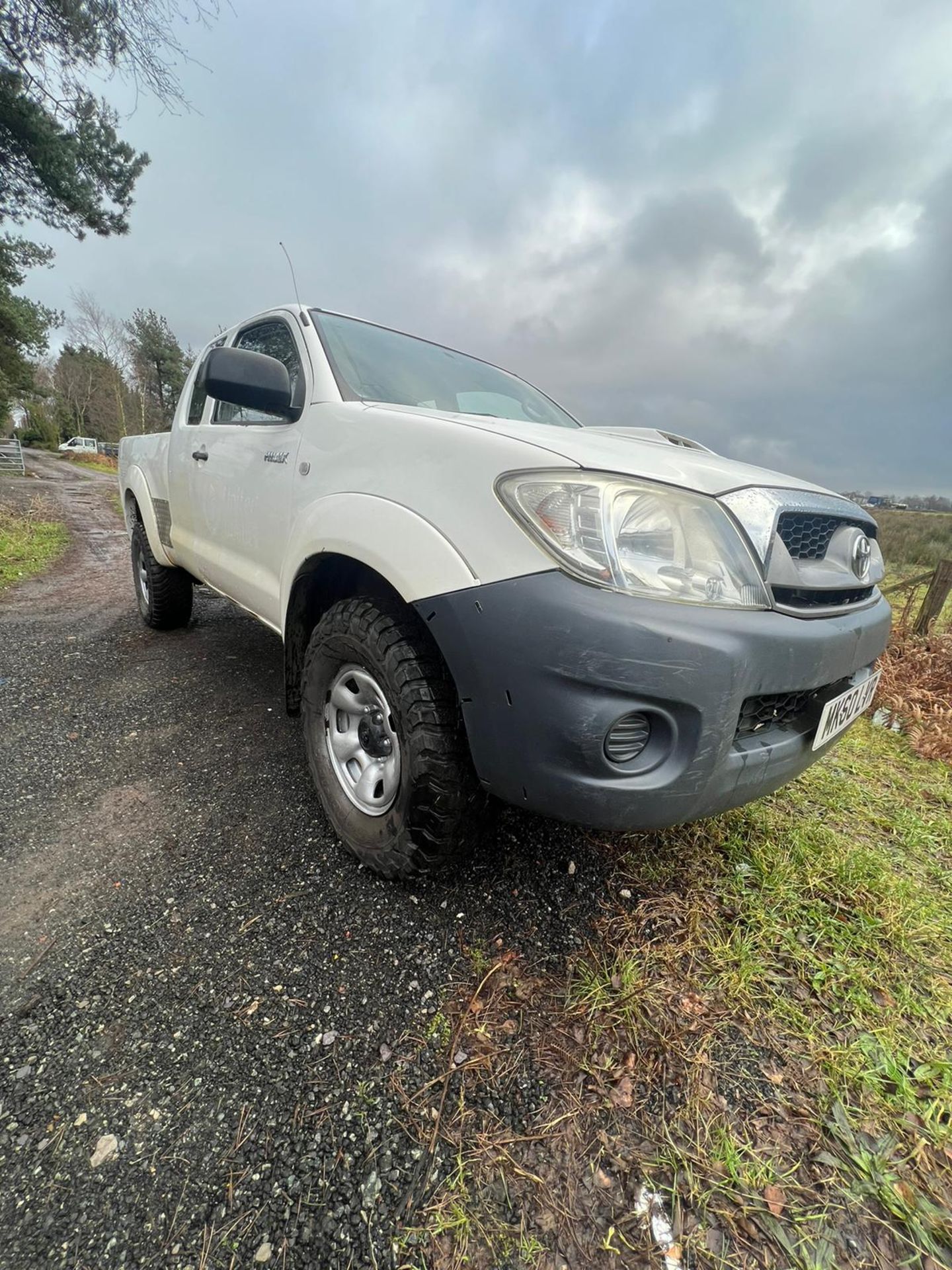 TOYOTA HILUX 2010 KING CAB. - Image 4 of 8