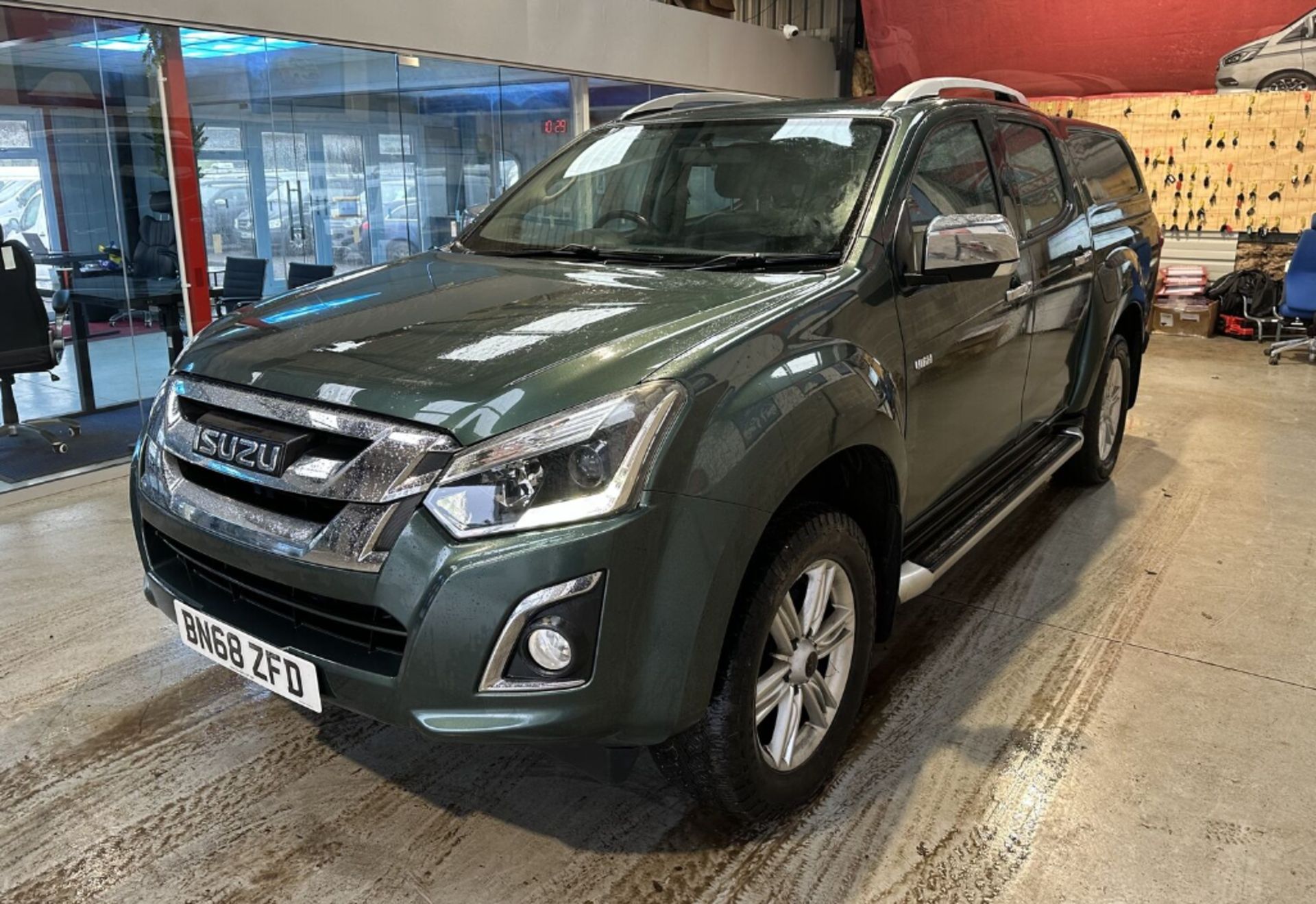 EFFORTLESS POWER: 68 PLATE ISUZU D-MAX 4X4 AUTO - (NO VAT ON HAMMER)