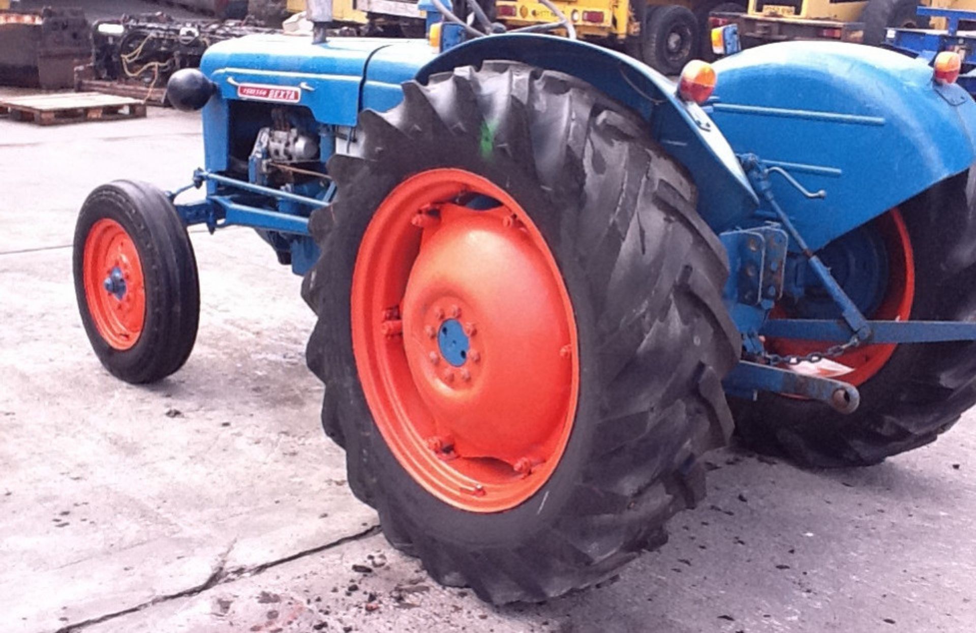 FORDSON DEXTA AG TRACTOR